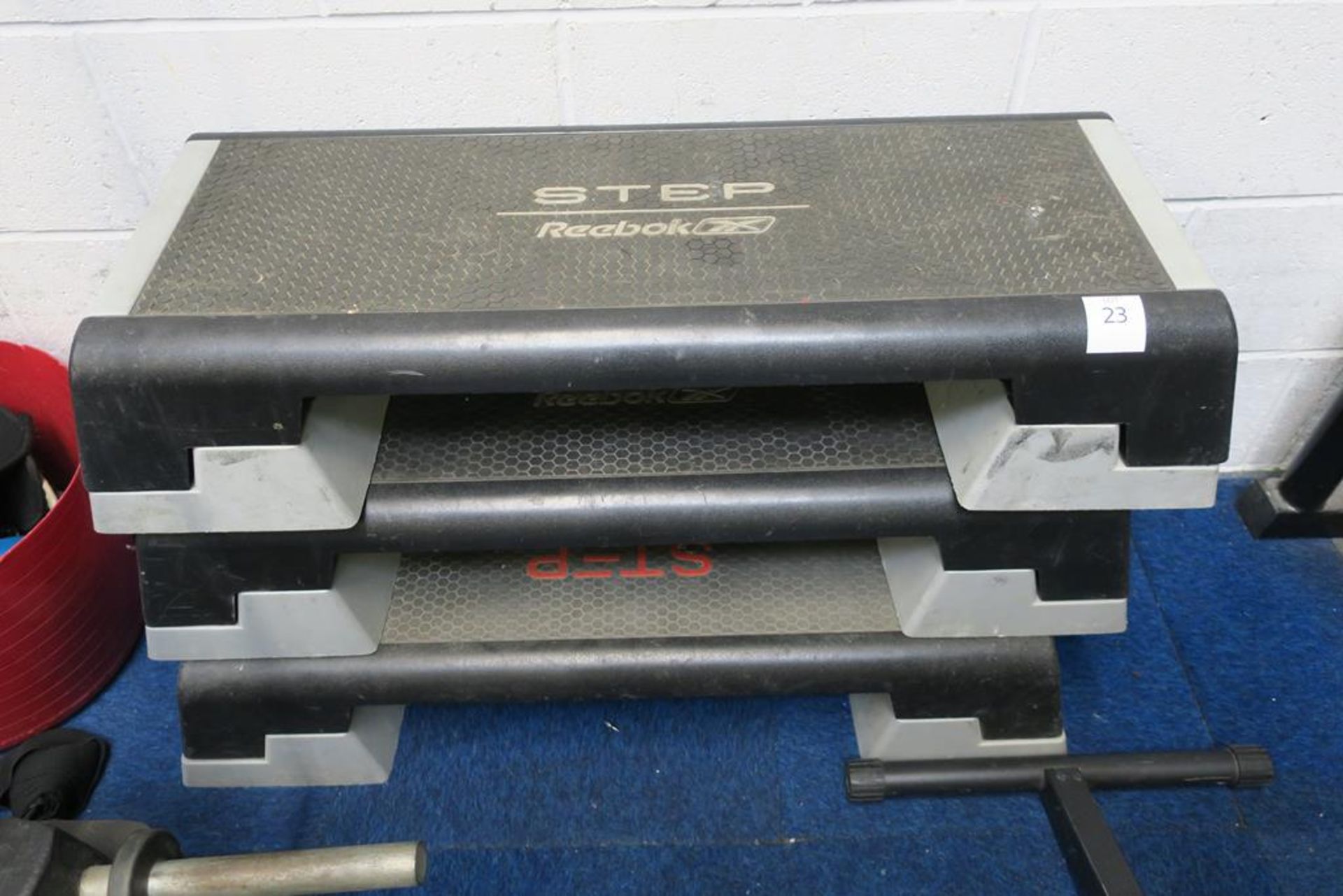 York Adjustable Bench and 3 x Reebok Steps - Image 4 of 4