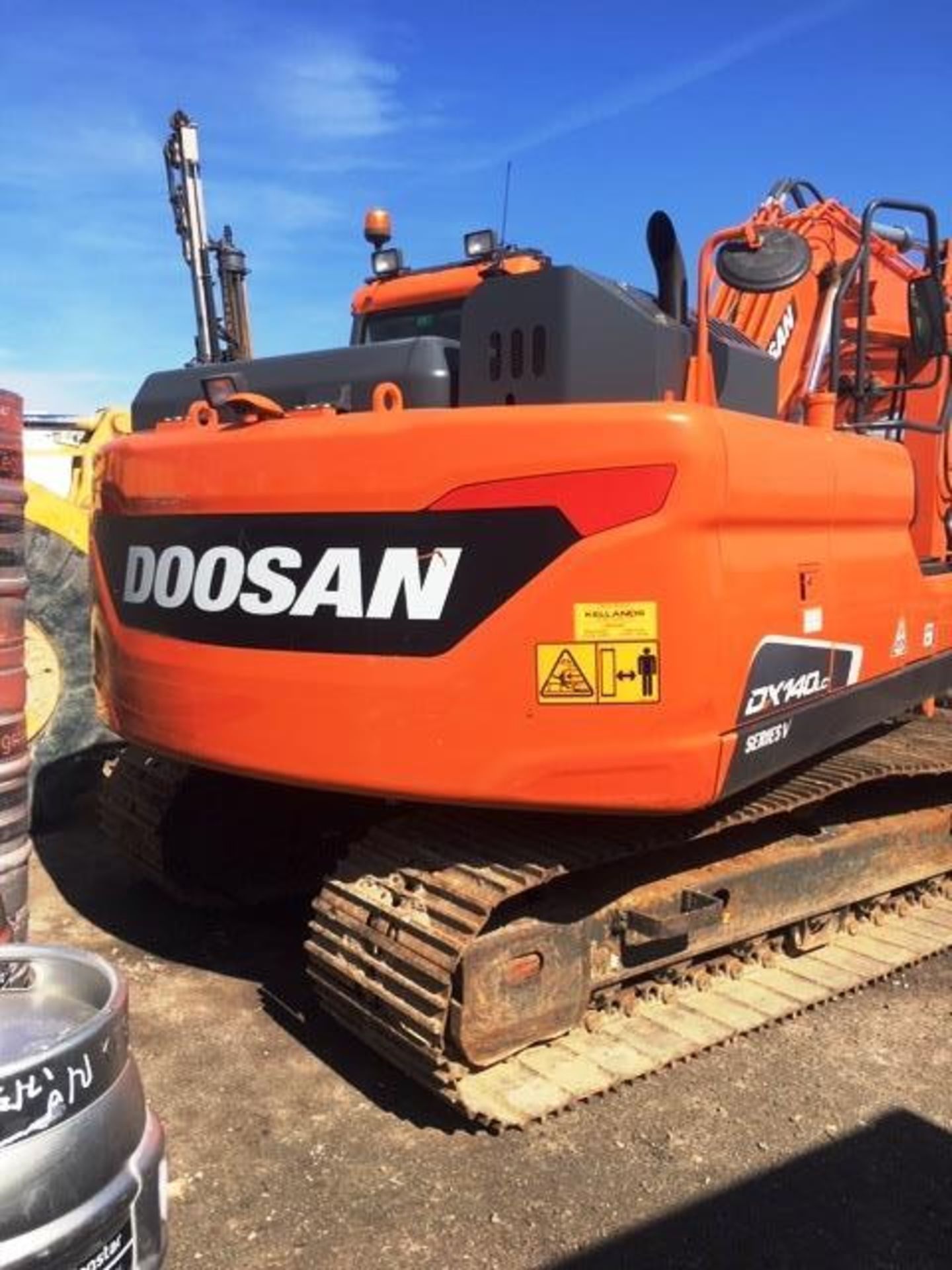 Doosan DX140 LC-5 Crawler Excavator, operating mas - Image 2 of 8