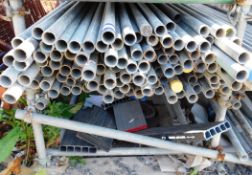 Approx. 140 mixed length scaffold tube 8’-14’