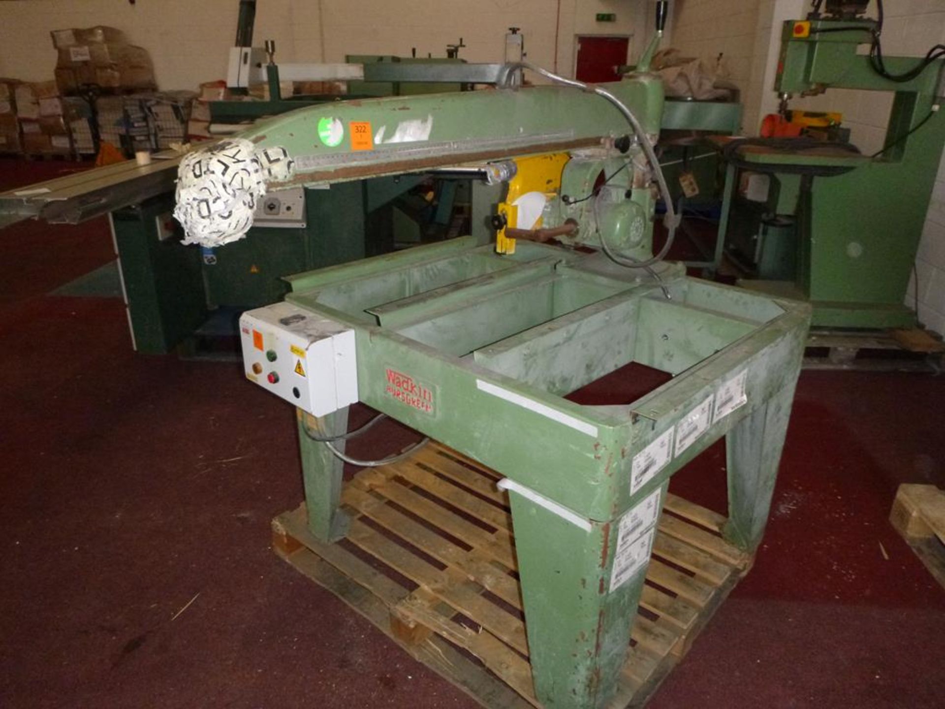 Wadkin Bursgreen 12 BRA Radial Arm Crosscut Saw 3PH - Image 2 of 6