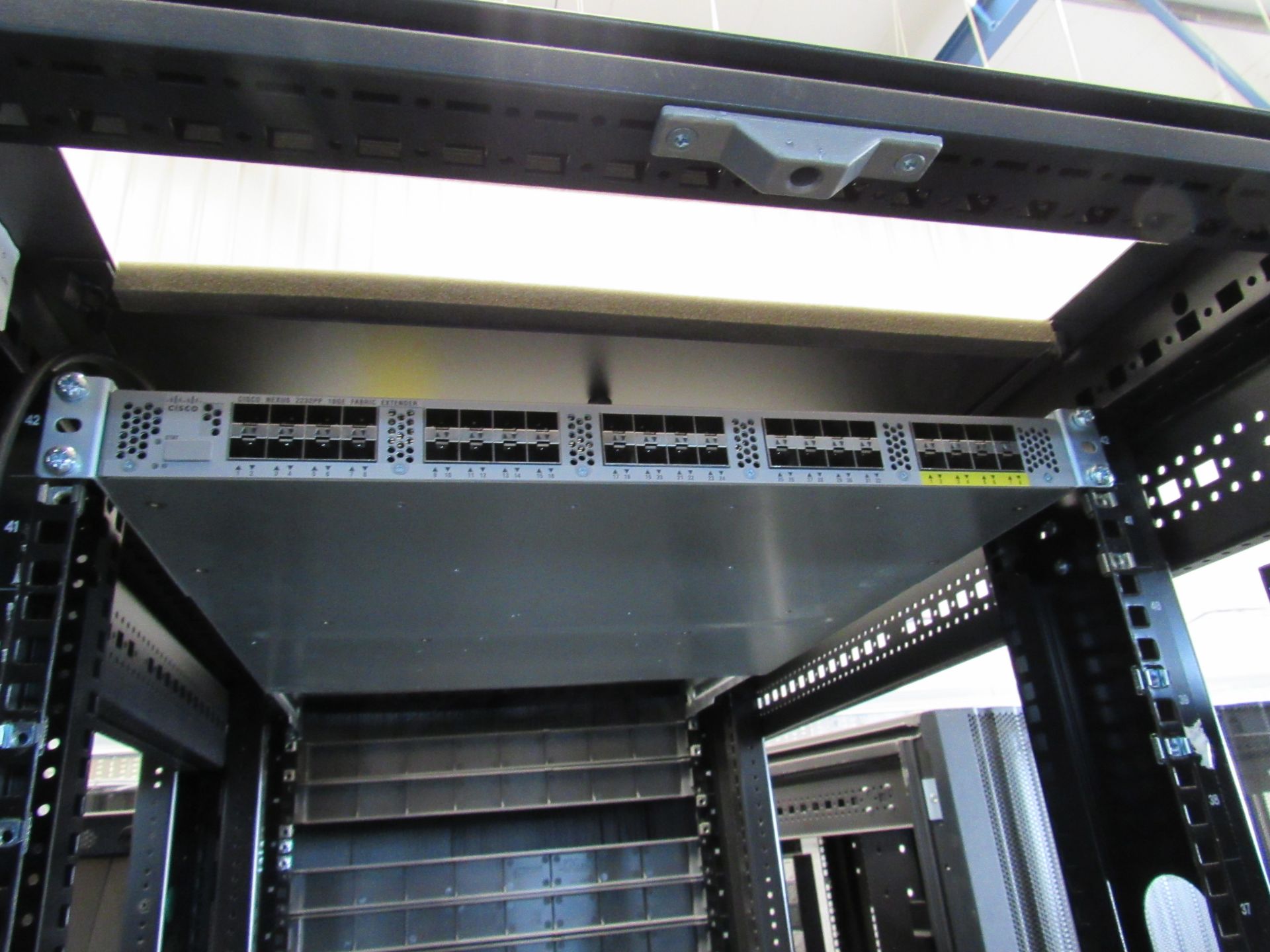 1 Cisco CISCO NEXUS 5020 - N5K-C5020P-BF V04 - 52x 10GbE SFP ports. 2x N5K-M1600 Switches, with - Image 3 of 5