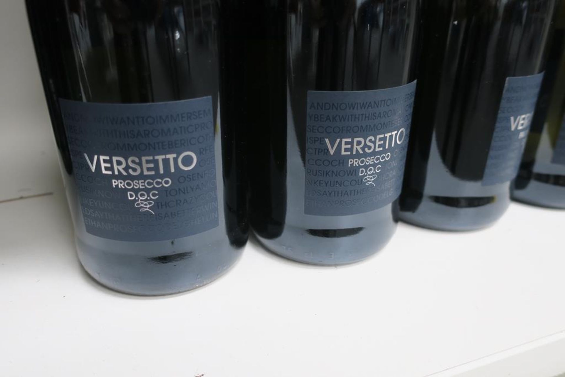 Twelve Bottles of Versetto Prosecco Extra Dry