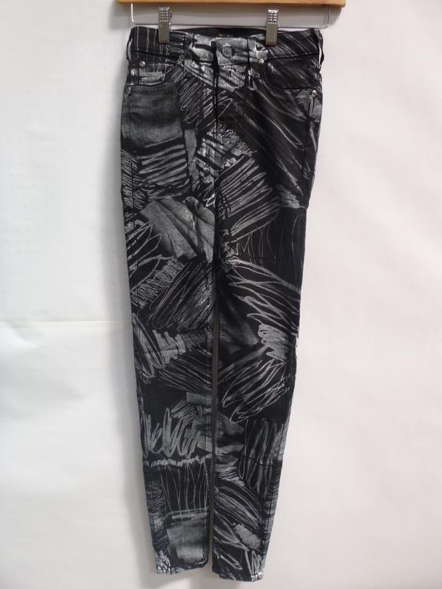 2 x Black Printed Lee Jeans (XS) (XS), Berthold Digital Print Purple Shorts (S) - Image 3 of 3