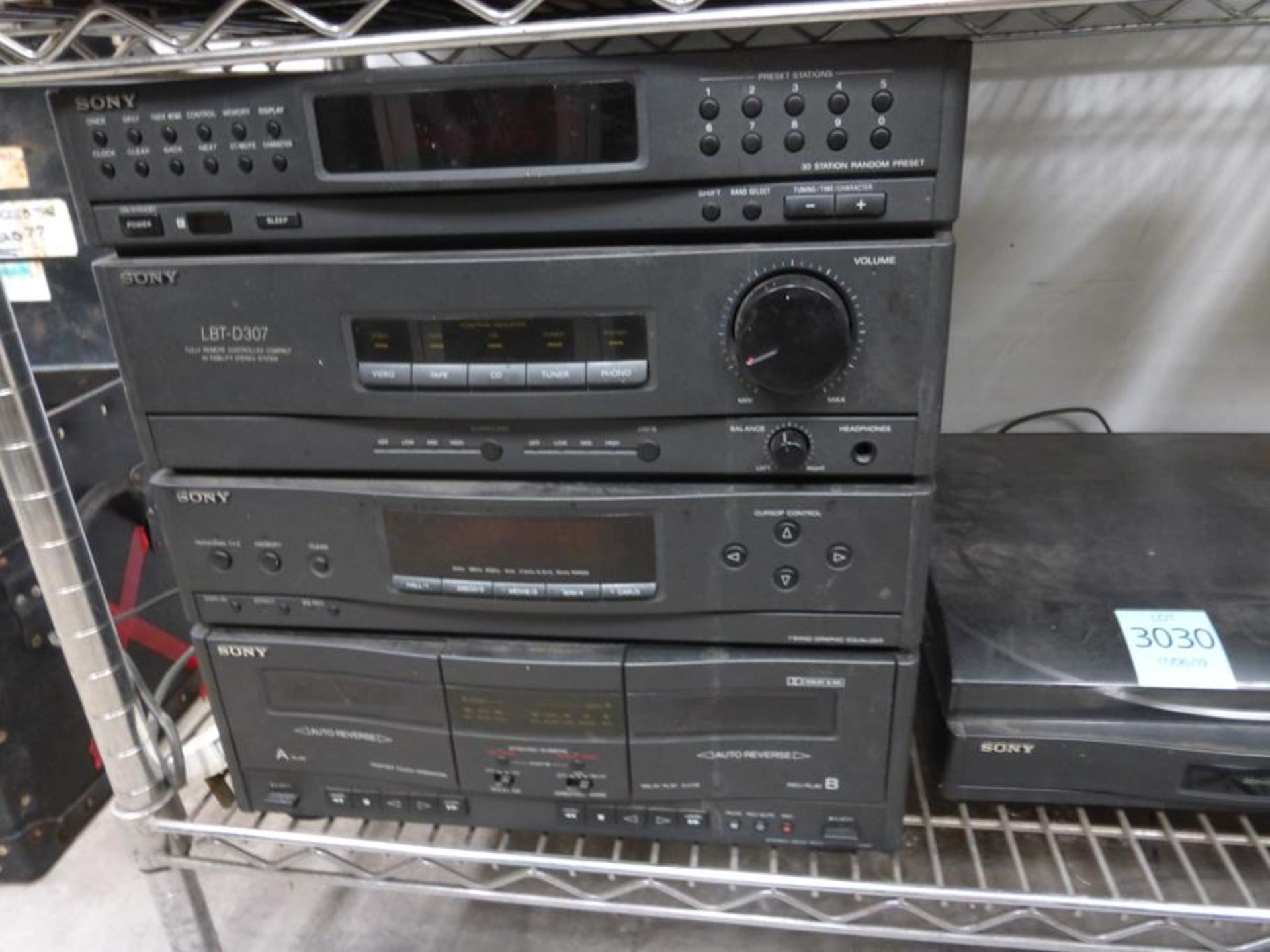 Sony CDP-M33 CD Player, Sony PS-LX49P Turntable and a Sony LBT-D307 Stereo System - Image 2 of 3