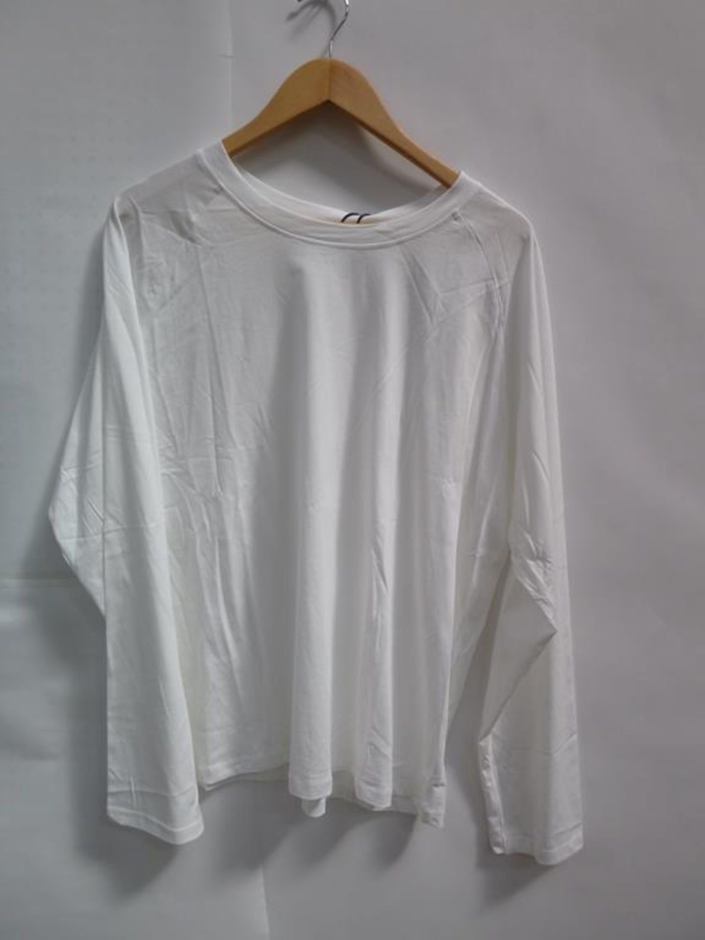 5 x Long Sleeve White T-Shirts (?), 3 x Black Long Sleeve Black T-Shirts (M), 2 x Long Sleeved Rice - Image 7 of 10