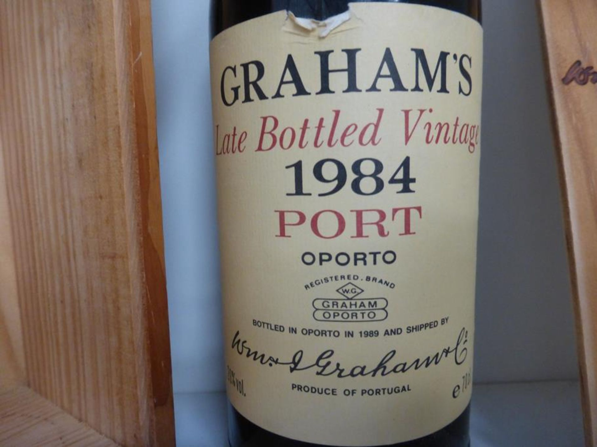 A 70cl Bottle of Grahams Late Bottled Vintage 1984 Port Oporto - Image 2 of 4