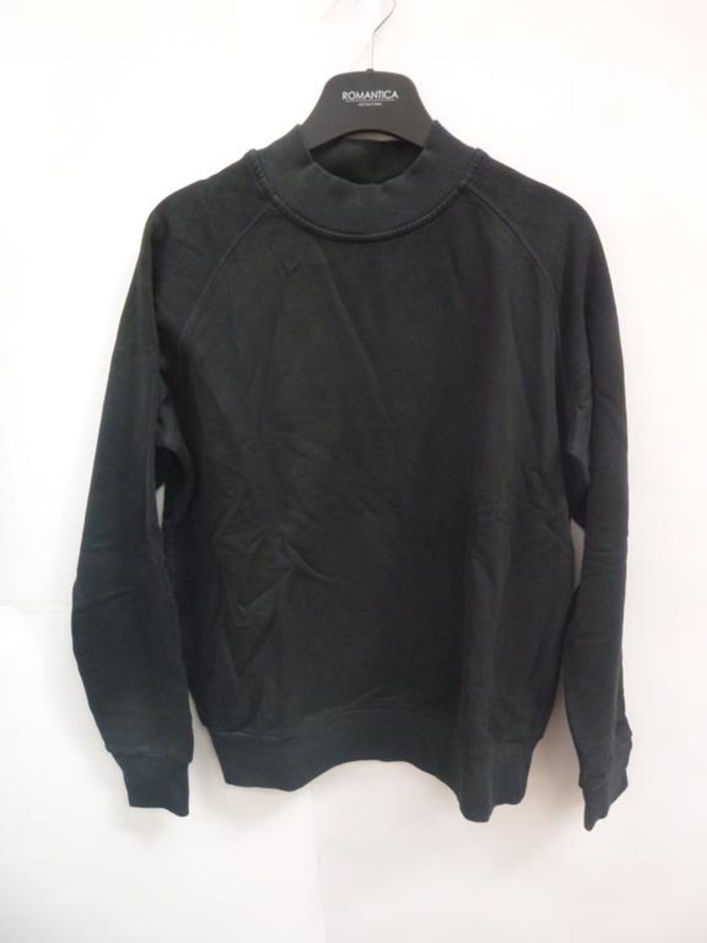 A Black Jumper (S), 2 x Brad Short Sleeve T-Shirts (XS), a Black Shirt (S), a Brad Short Sleeve (XS) - Image 6 of 6