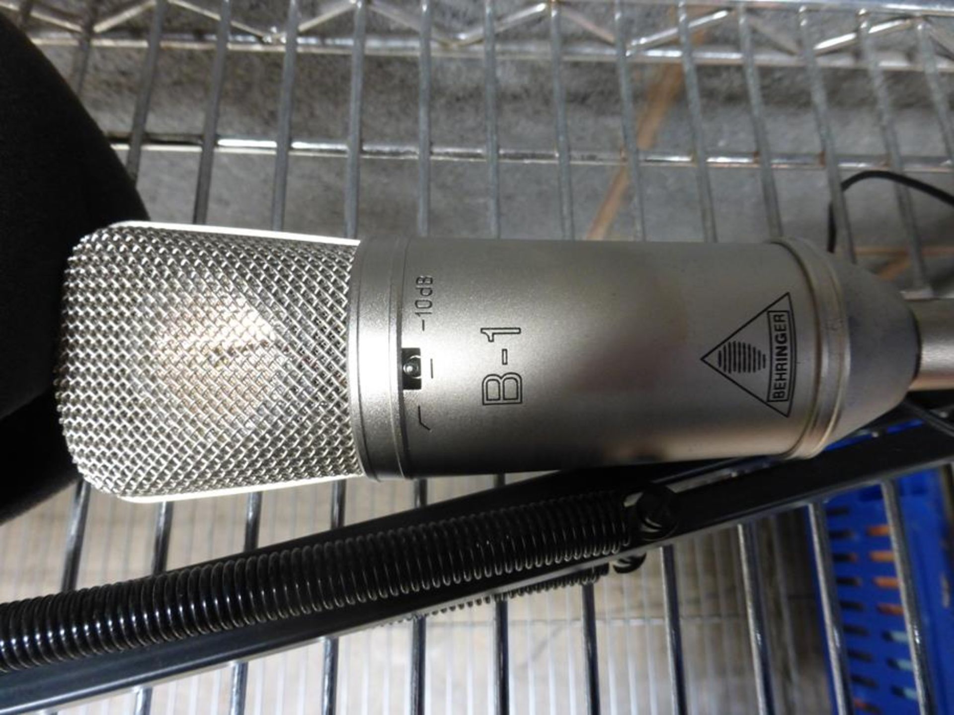 Sharp LCD Colour TV Model No:LC-26SD1E Kong Electronic Dynamic Microphone, Sennheiser Freeport Diver - Image 8 of 8