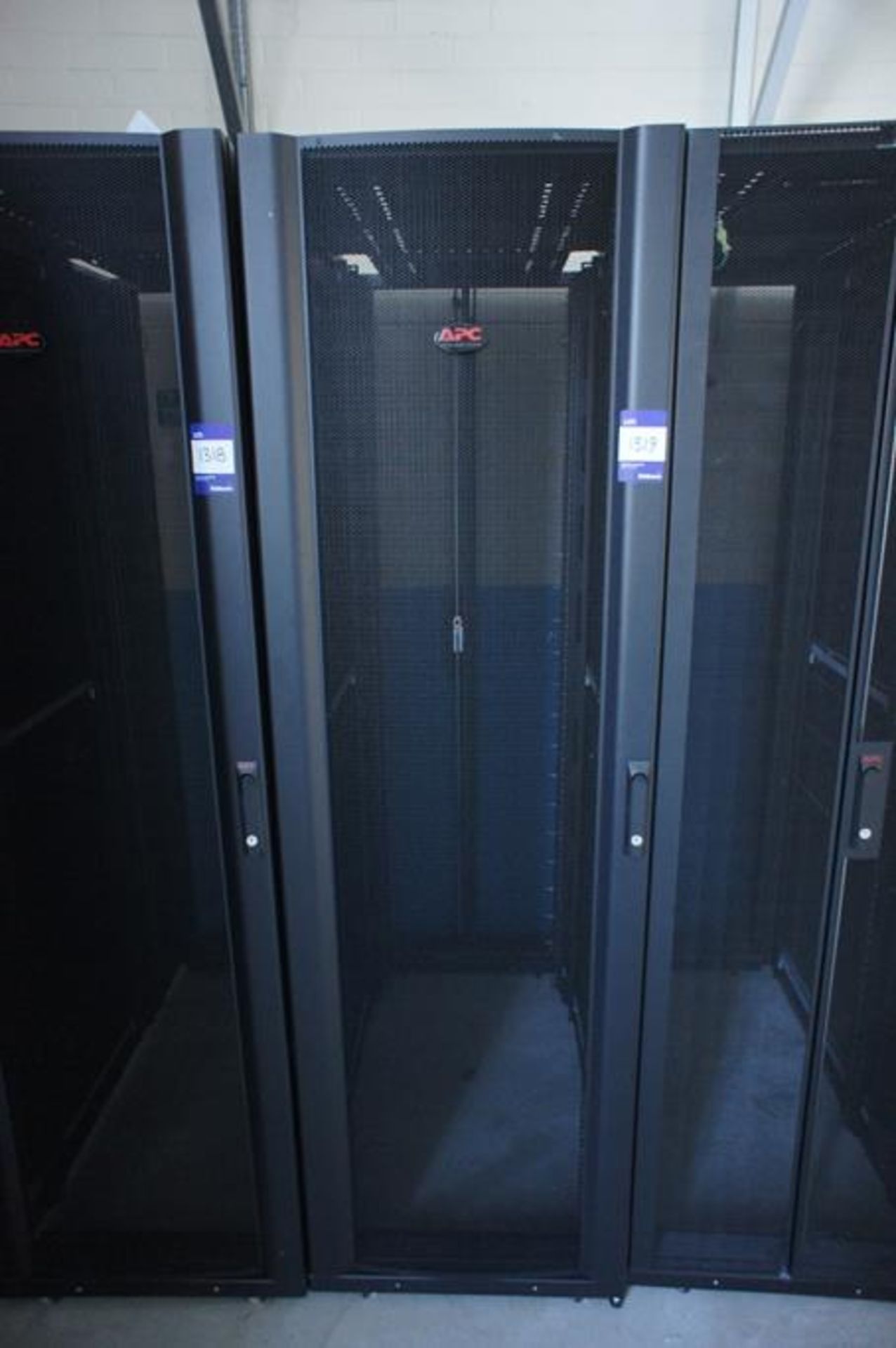 * APC AR350 Nutshelter server enclosure with single and double door entry, approx. size: width 600mm - Image 2 of 3