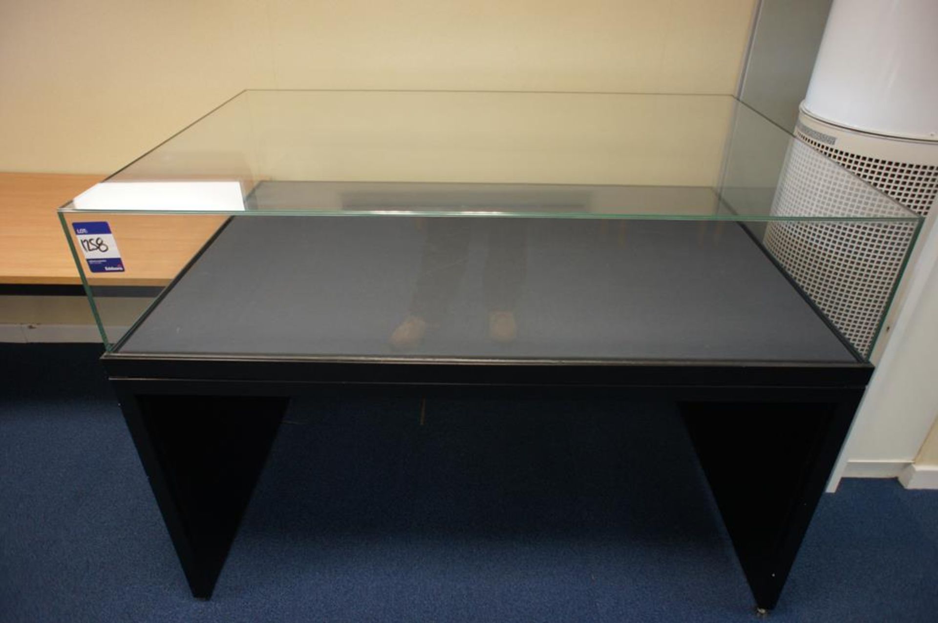 * Large Glazed Display Case on Metal Stand 1500 x 1000 x 1100 Photographs are provided for example - Image 2 of 3