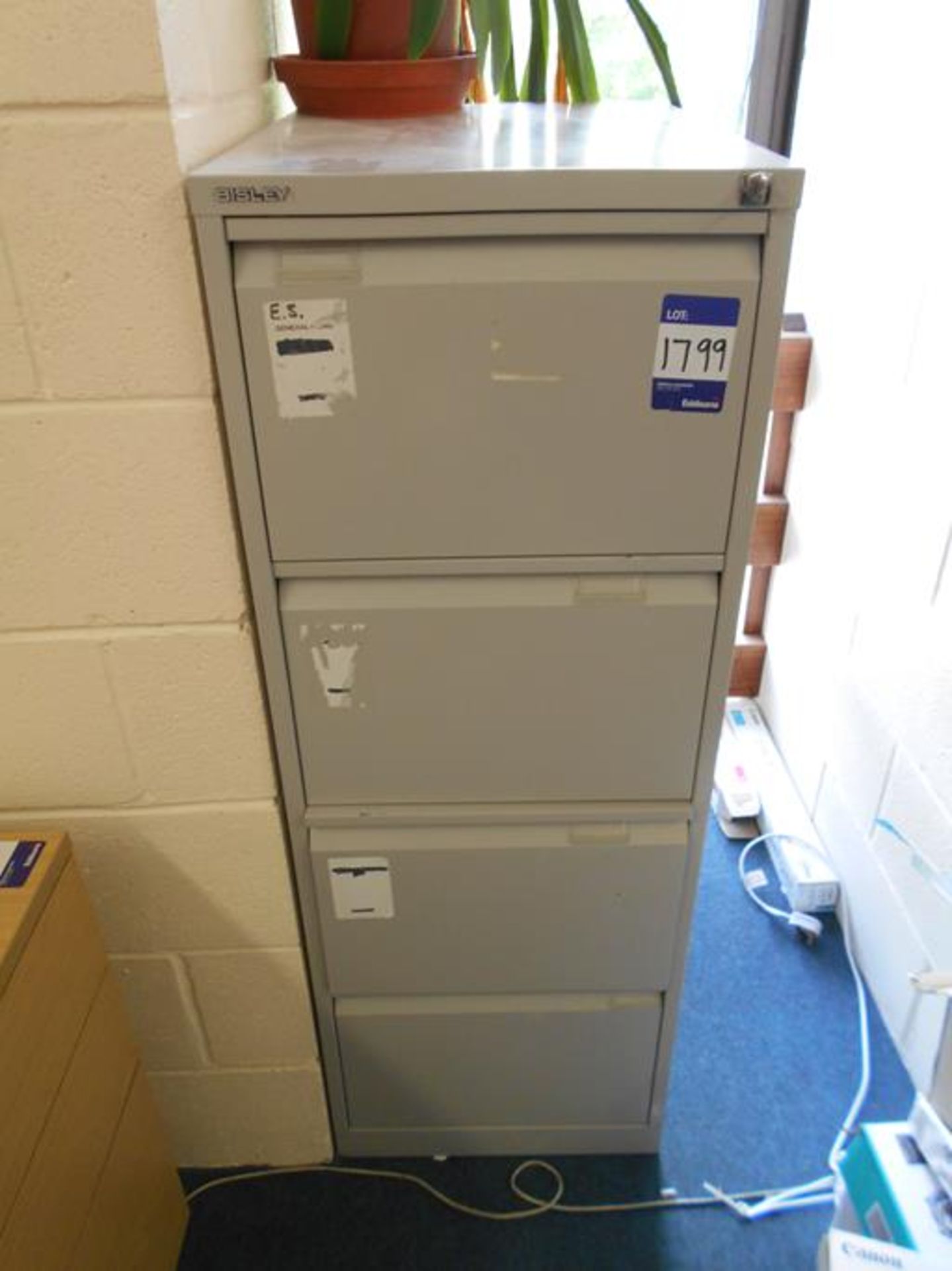 * Bisley Metal 3 Drawer Filing Cabinet Photographs are provided for example purposes only and do not - Image 2 of 2