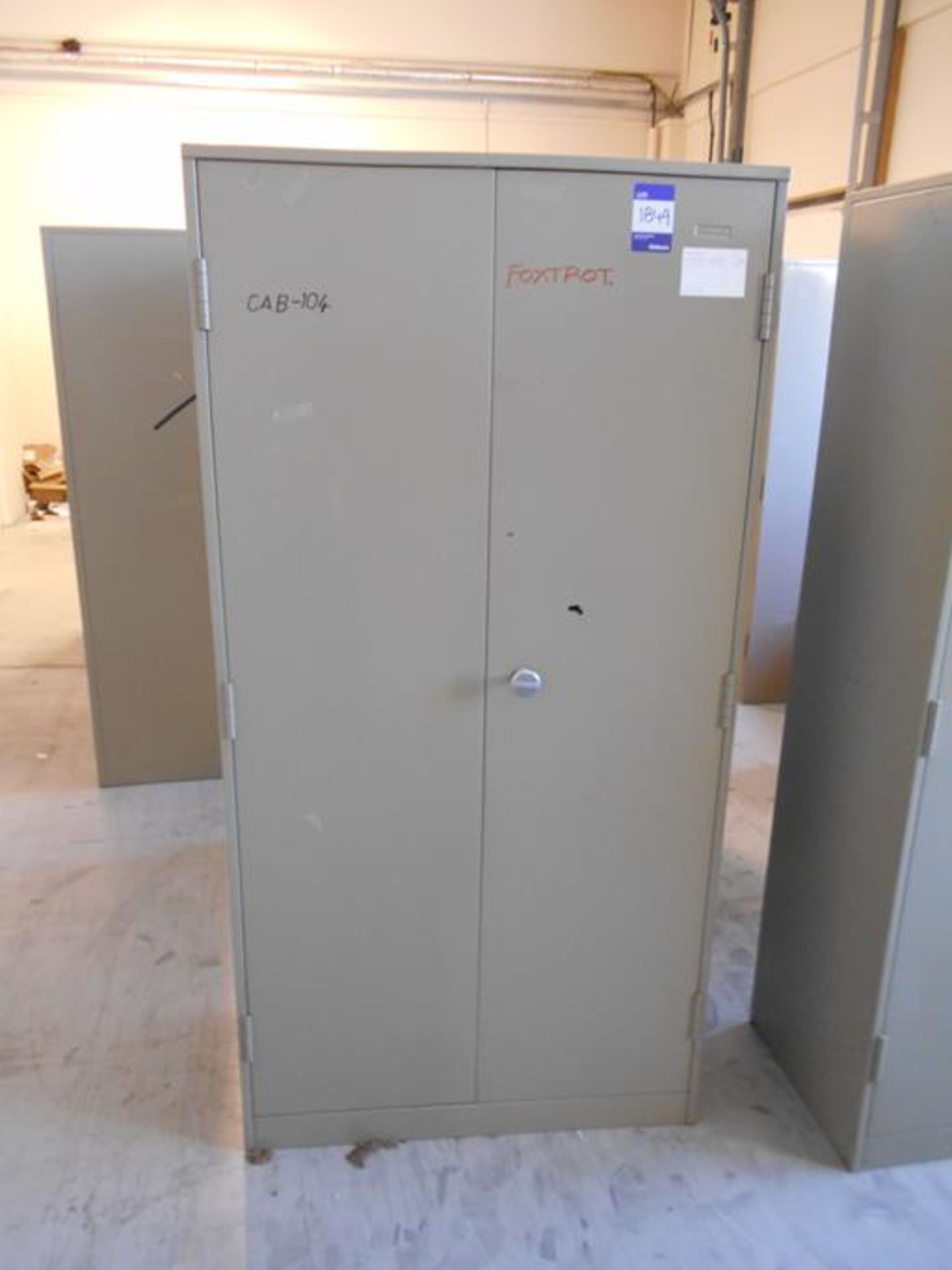 * Heavy Duty Steel secure Double Door Cabinet 1830 x 920 x 450 Photographs are provided for - Image 2 of 2