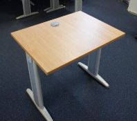 * Oak Effect Infill Desk 600x800mm Photographs are provided for example purposes only and do not