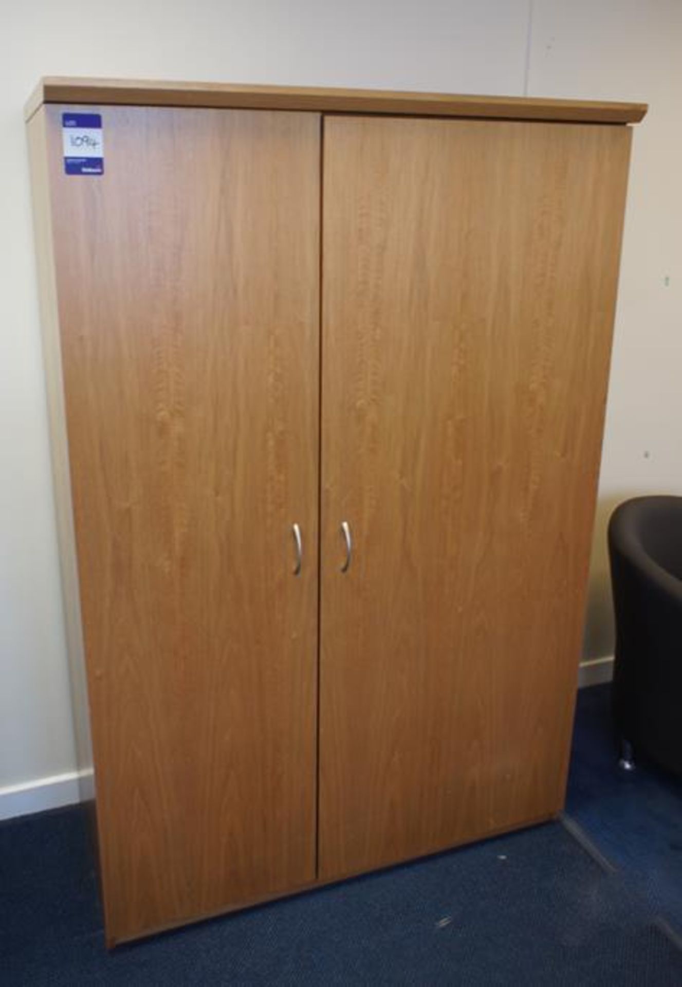 * Oak Effect Double Door Wardrobe 1800 x 1200 x 530 Photographs are provided for example purposes - Image 2 of 3