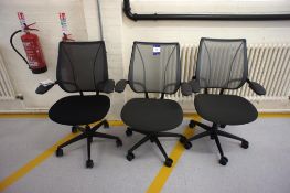 * 3 Humonscale Liberty Side Chair Mobile Office Chairs Photographs are provided for example purposes
