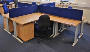 * Oak Effect 4 Person Desk Cluster Comprising of 2 R/H Radius Desks 1600x1200mm, 2 L/H Radius