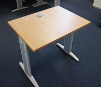 * Oak Effect Infill Desk 600x800mm Photographs are provided for example purposes only and do not