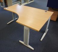 * Oak Effect R/H Radius Desk 1600x1200mm Photographs are provided for example purposes only and do