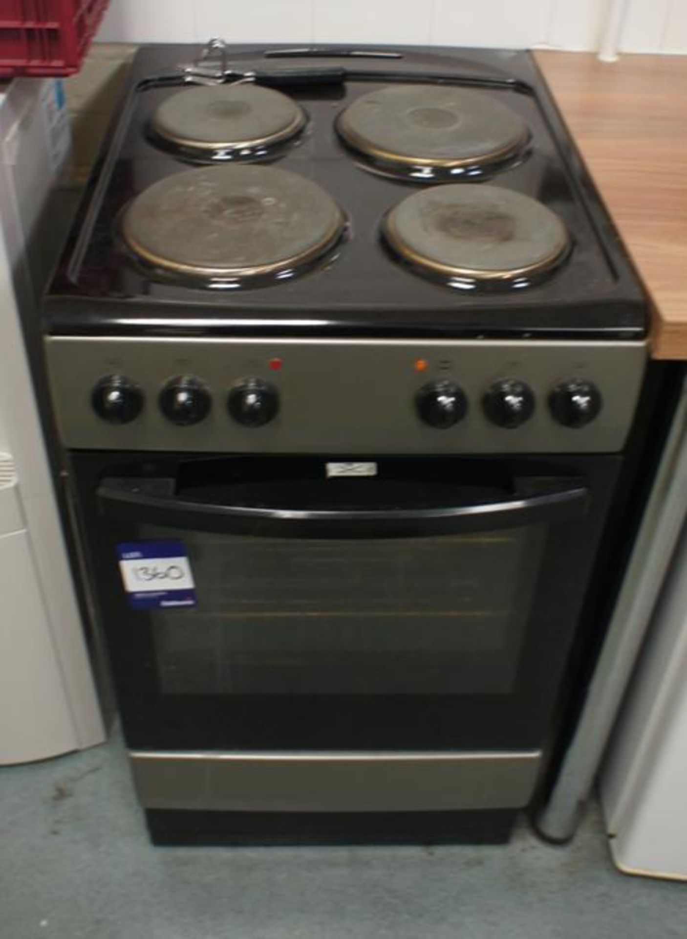 * CFSESV14 Freestanding Electric Oven with Hob Photographs are provided for example purposes only
