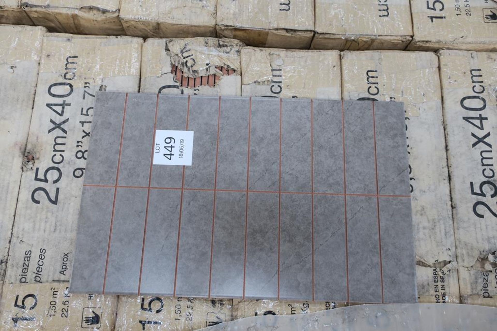 1 x Pallet of 45m2 Anthracite Boston Mosaic Tiles - Image 2 of 2