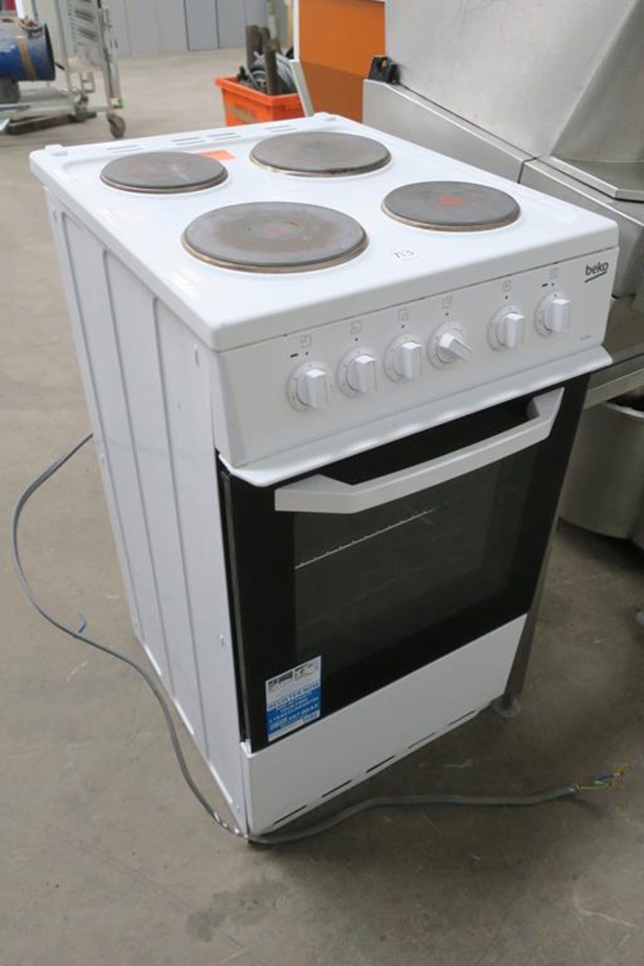 Beko BS530w Electric Cooker