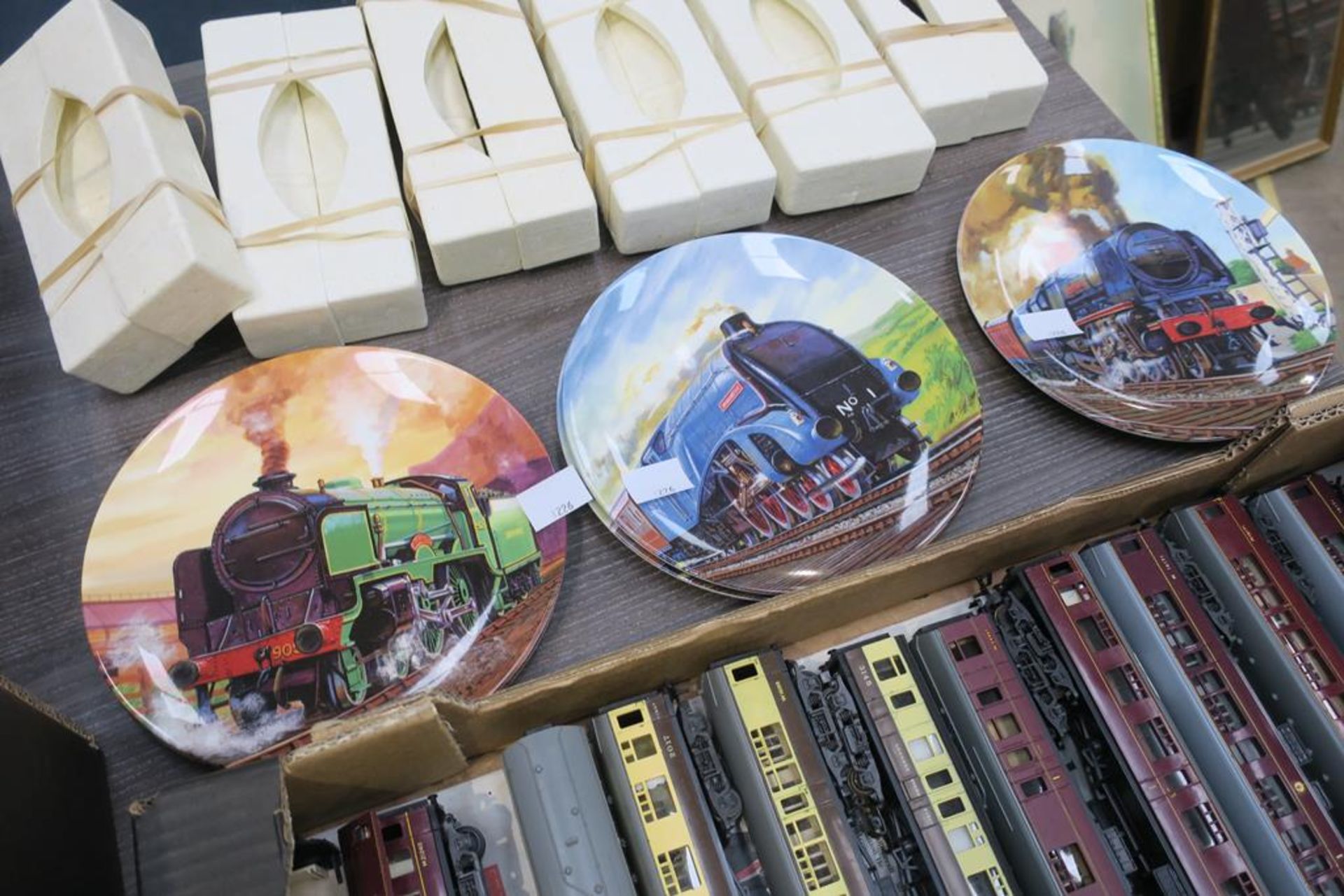 A Box of assorted Railway Magazines & Six Royal Doulton Limited Edition Locomotive Collectors Plates - Image 4 of 4