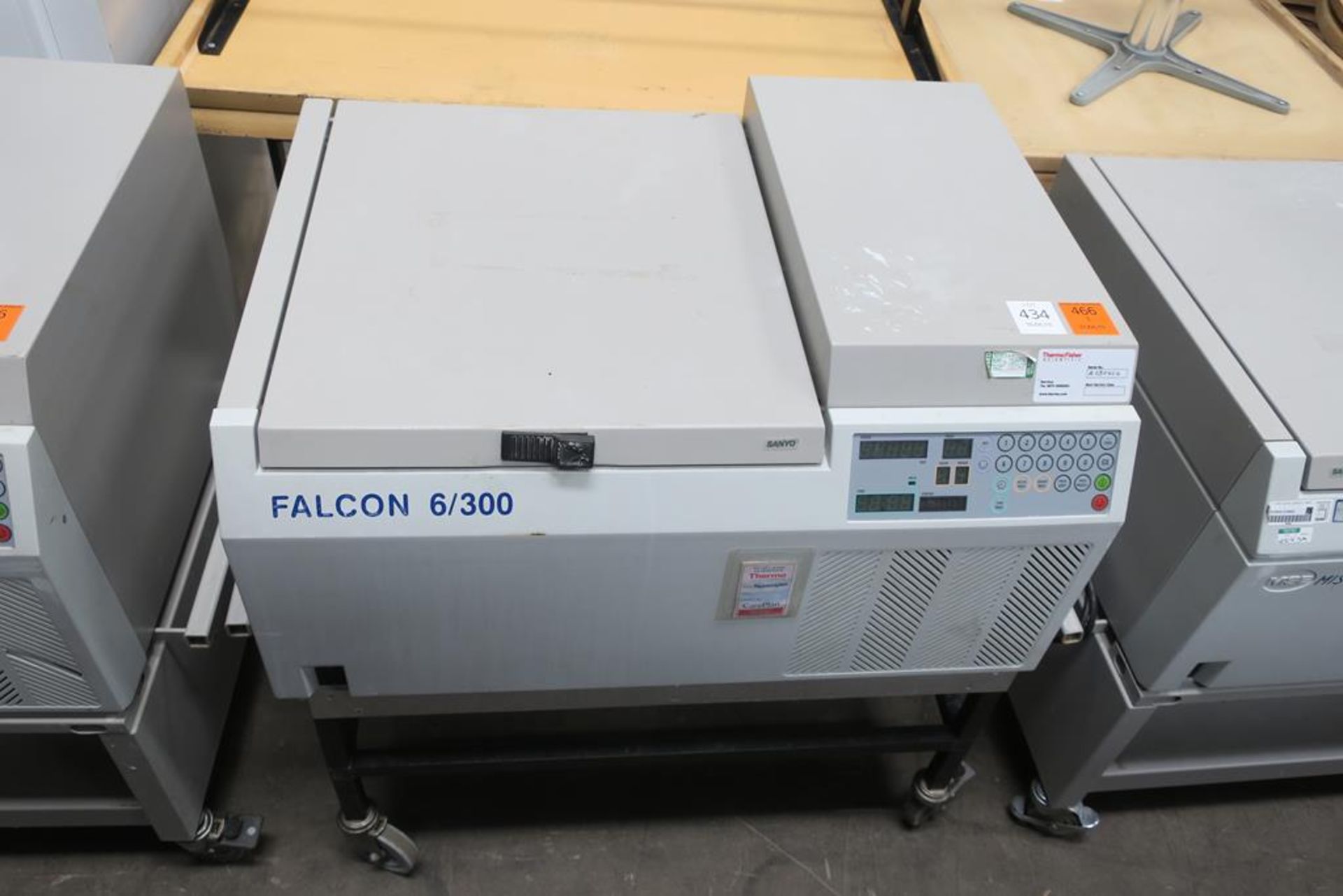 Sanyo Falcon 6/300 MSE Medical Centrifuge