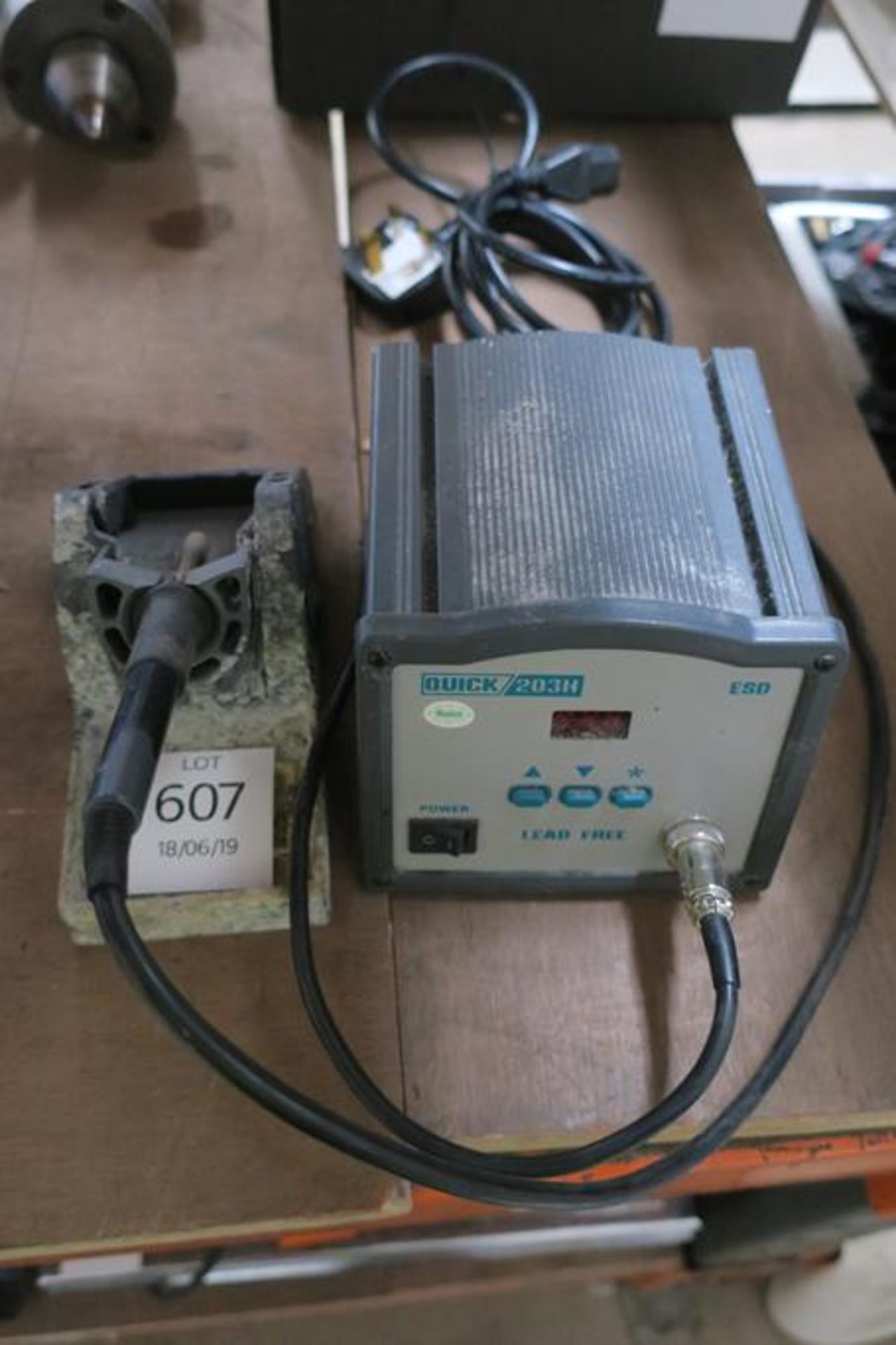 Quick 203H Soldering Station