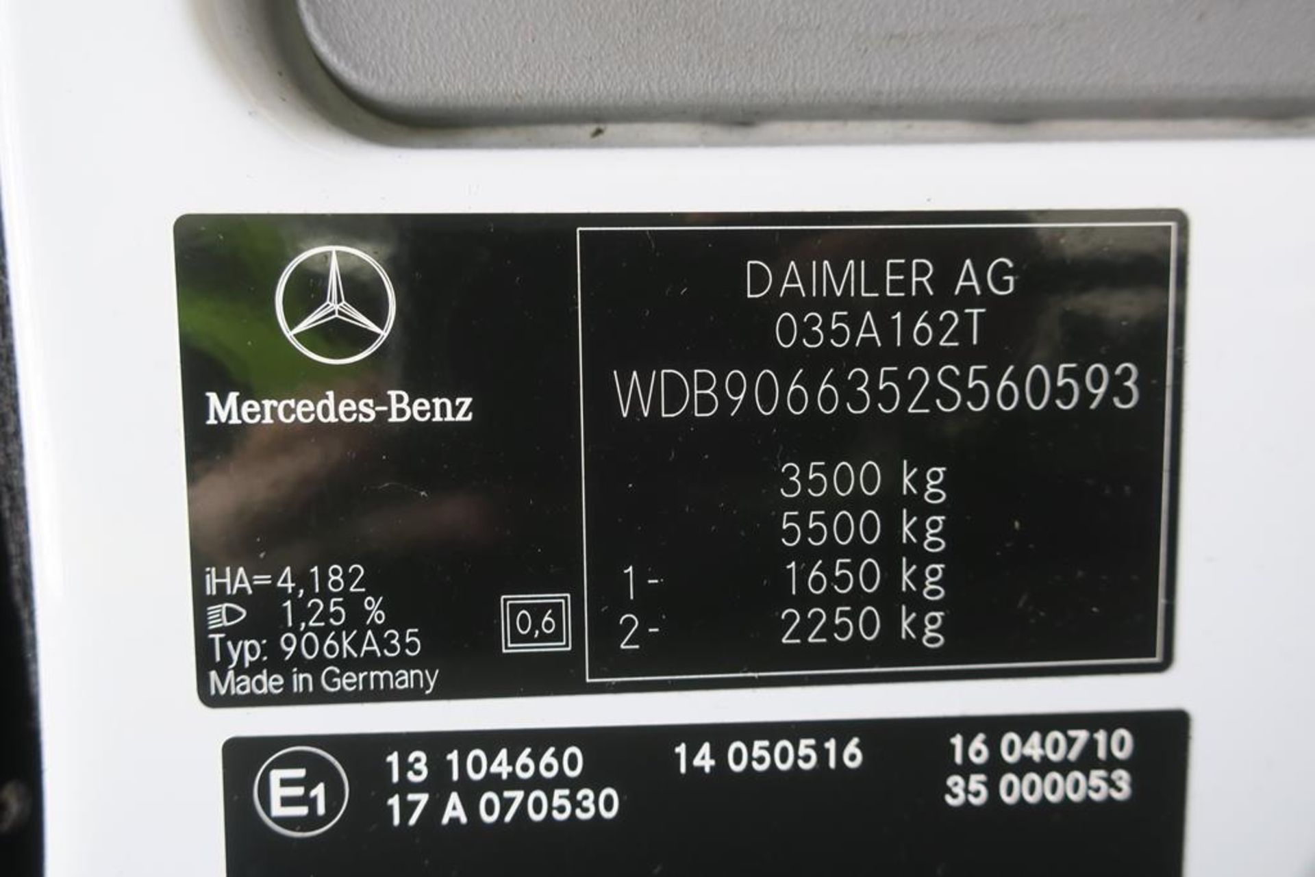 2011 Mercedes Benz Sprinter LWB - Image 14 of 17