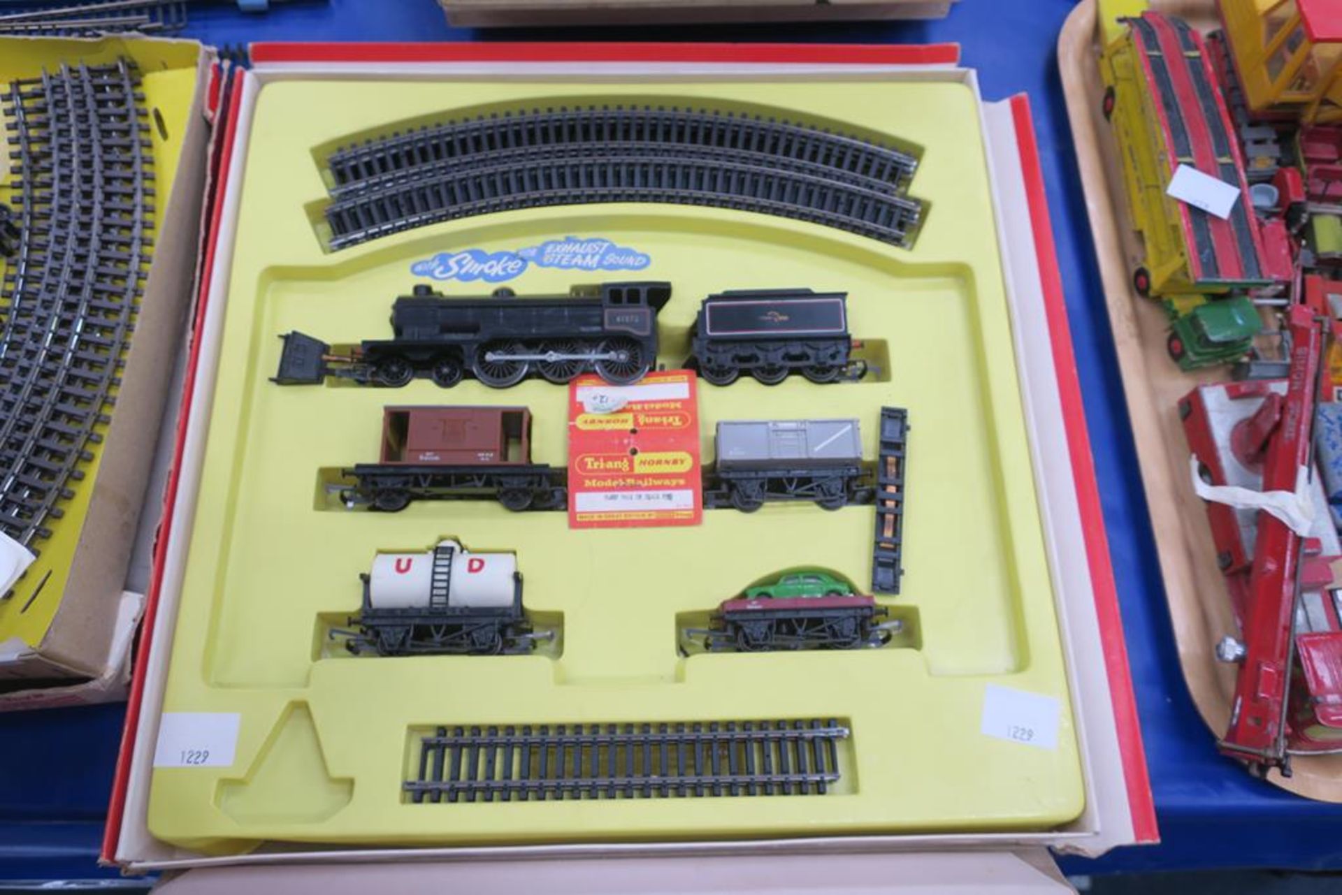 Tri-ang Hornby RS.606 Express Goods Model Railway Set