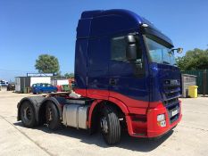 IVECO Strailis 440HP 6 x 2 Mid-lift Tractor Unit