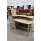 This is a Timed Online Auction on Bidspotter.co.uk, Click here to bid. A Modern Office/Computer Desk