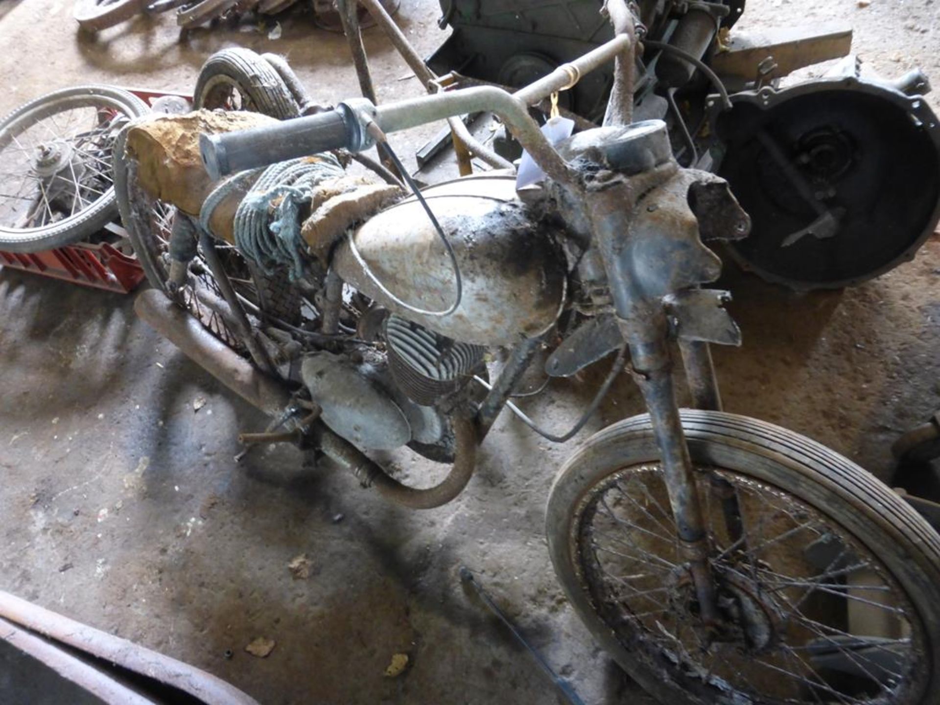 A BSA Bantam 175 (in need of restoration) - Image 5 of 5