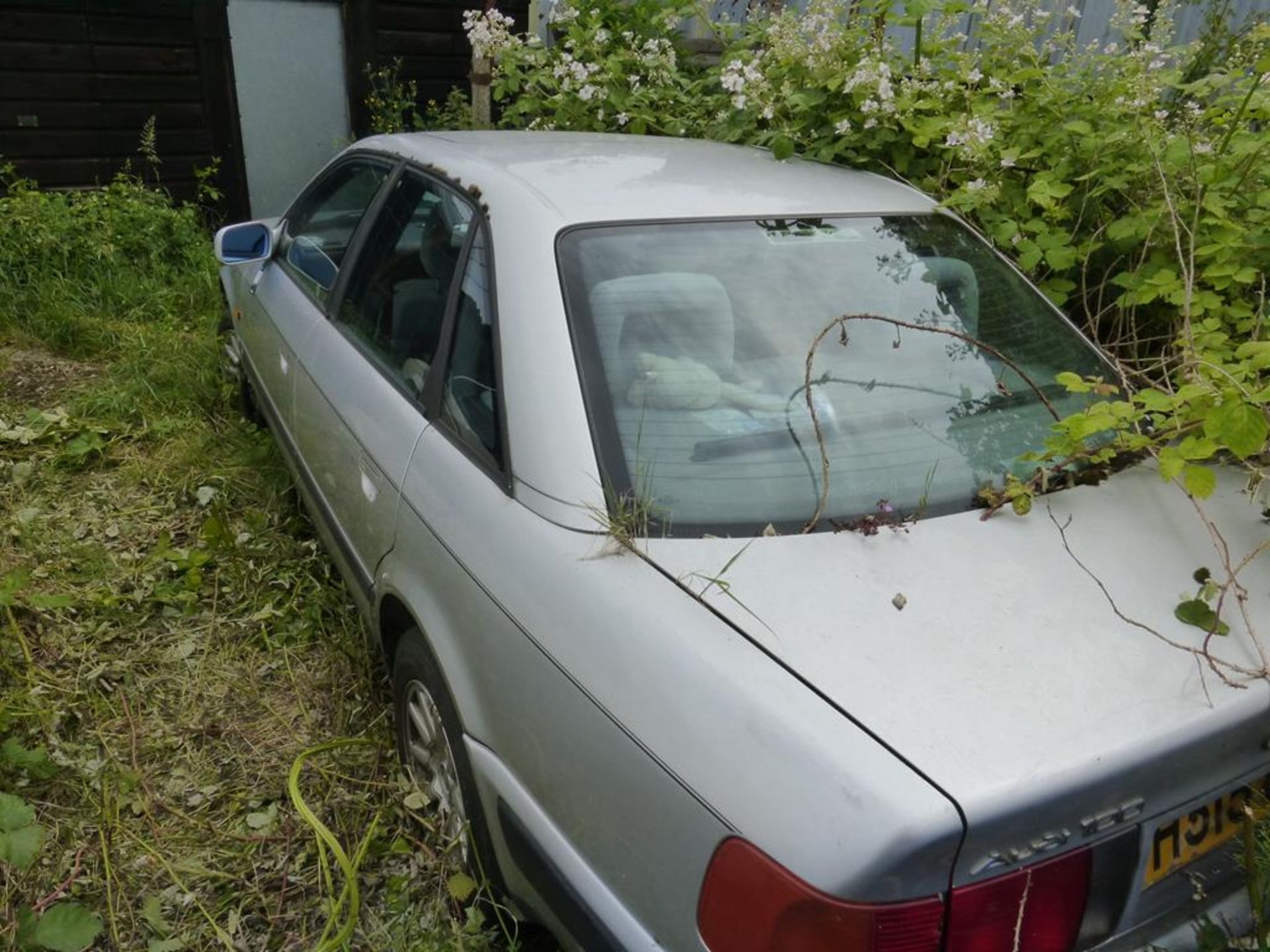 An Audi 100 2.8 Automatic (needs work or good for spares) - Image 3 of 10