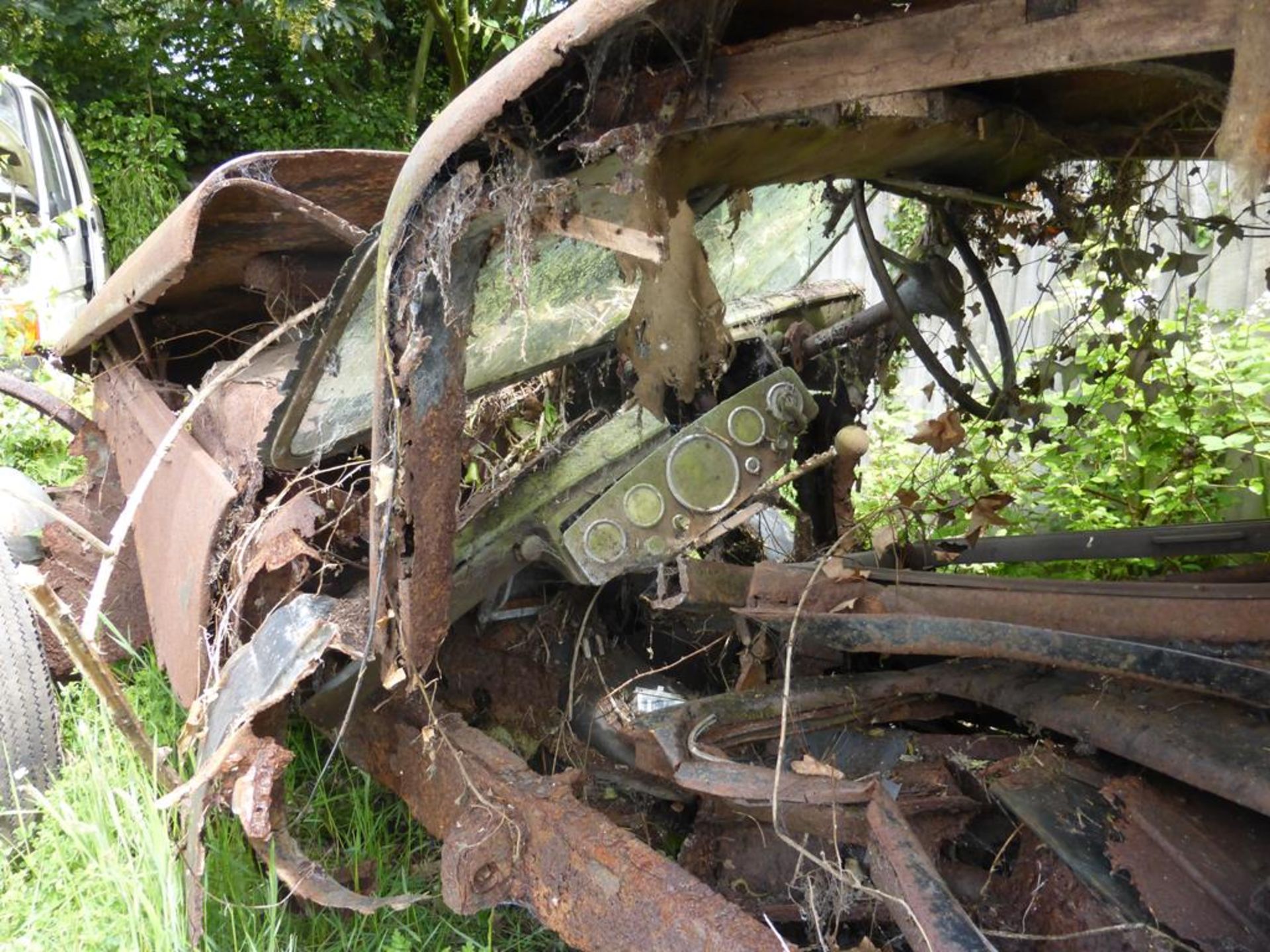 An Austin 16 (good for spares) - Image 3 of 6