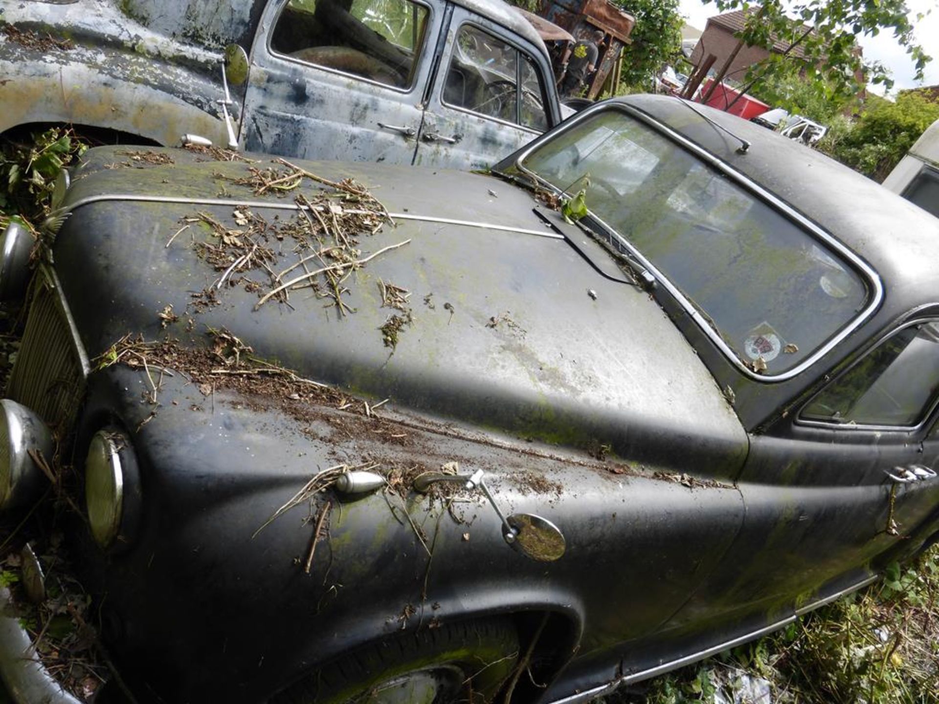 A Rover P4 (in need of restoration) - Image 2 of 15