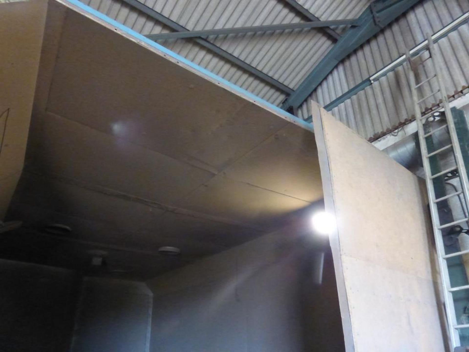 A Shot Blasting Booth - Image 3 of 11