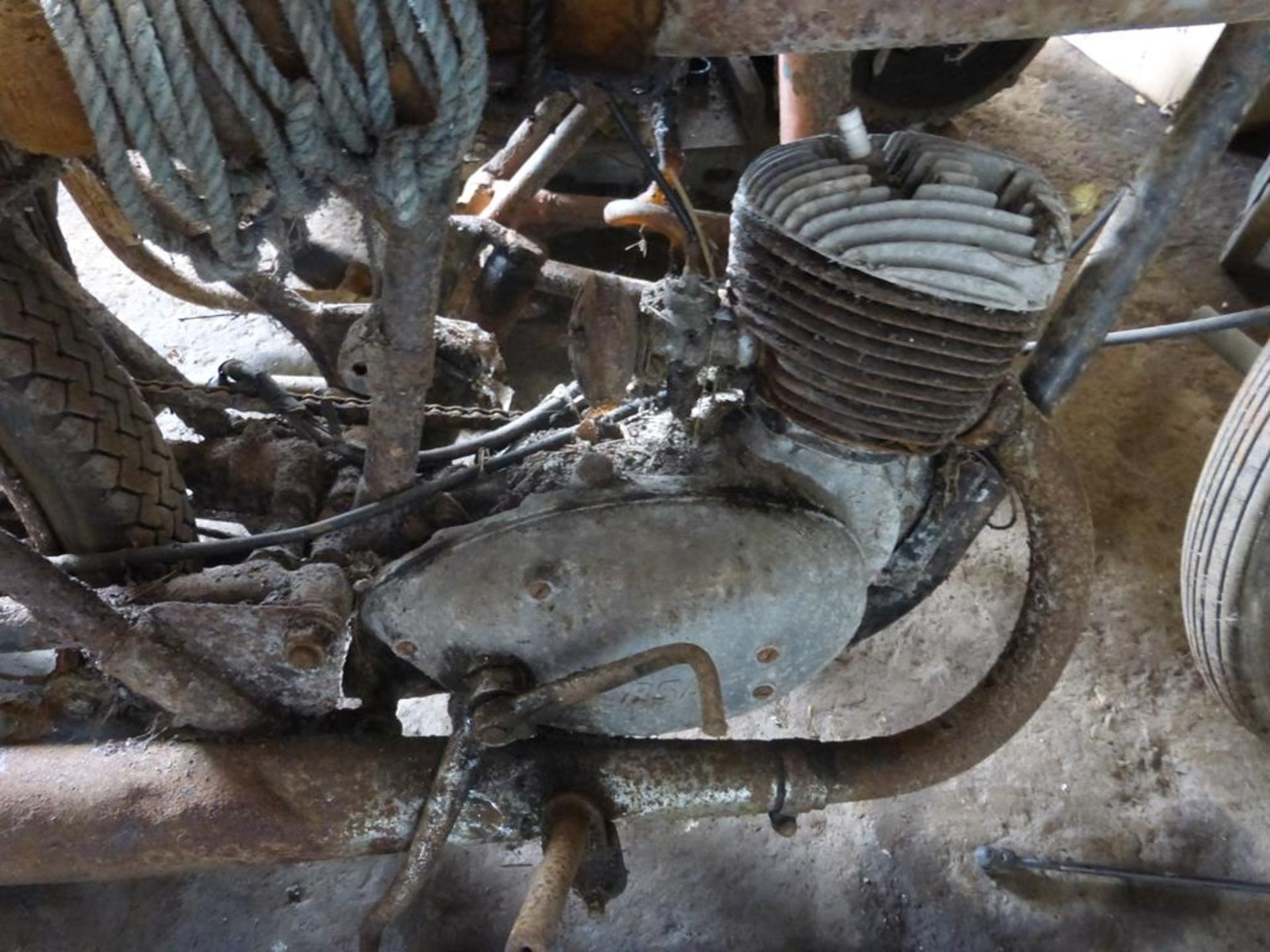 A BSA Bantam 175 (in need of restoration) - Image 2 of 5