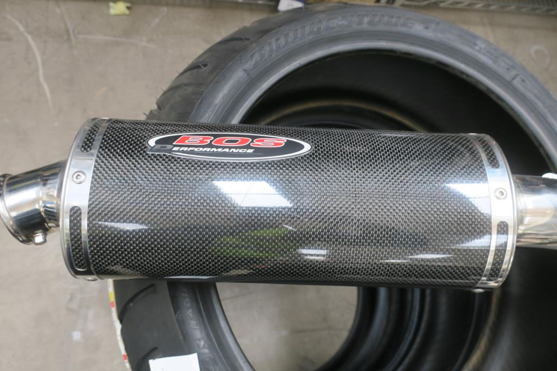 4 Motorbike Tyres (200/50ZR17M/C, 180/55ZR17, 160/70B17, 150/60ZR17M/C) and BOS Performance Carbon F - Image 2 of 7