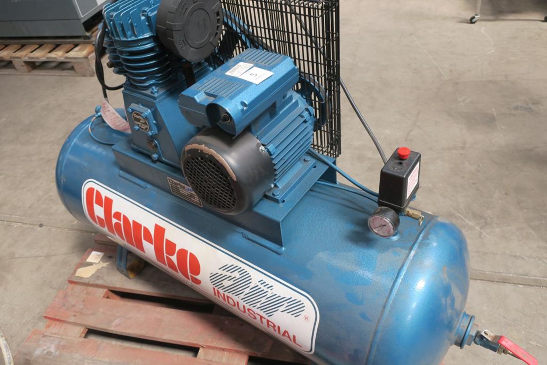 Clarke Model SE16C150 150L Single Phase Air Compressor