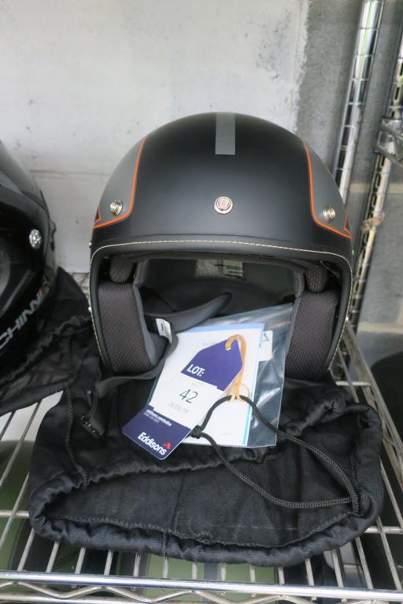 Duchinni D501/380F Size L Helmet comes with Duchinni Bag