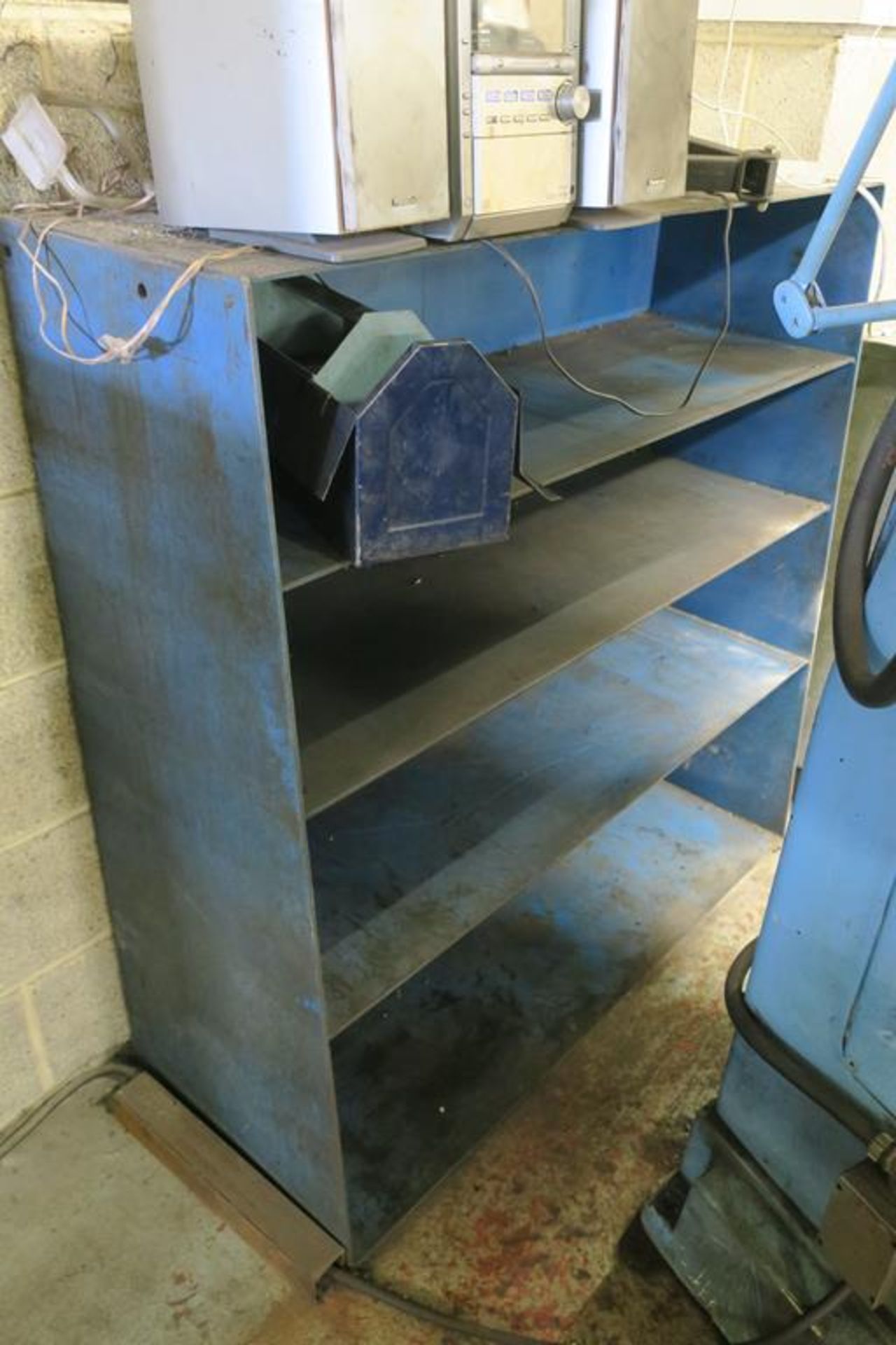 2 x Blue Four Tier Metal Shelves (H 123cm, L 123cm, D 40cm) (contents not included) - Image 2 of 2