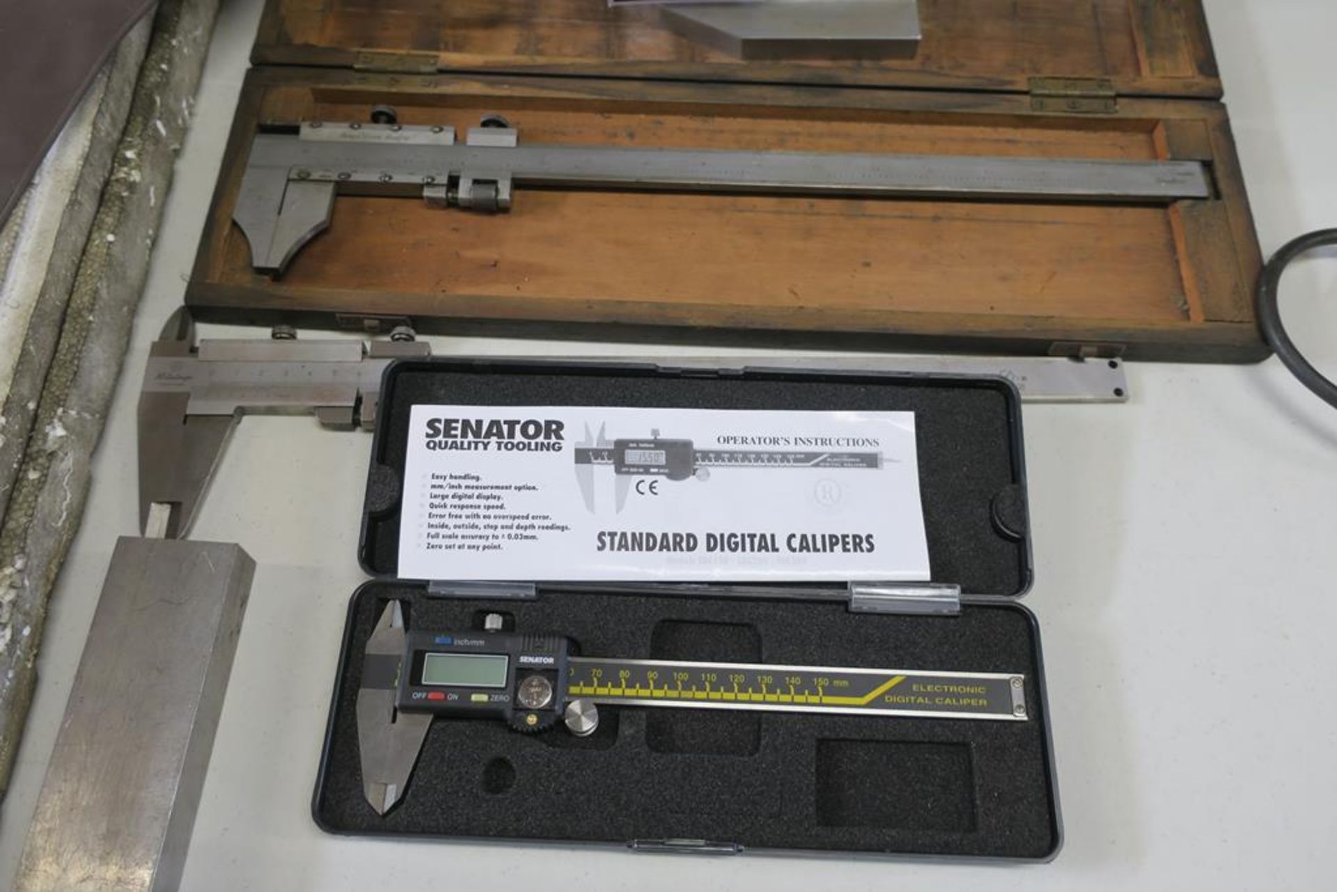 Assorted Vernier Calipers to include:- a Mitutoyo 24", Mitutoyo 12" Vertical, etc. - Image 2 of 6