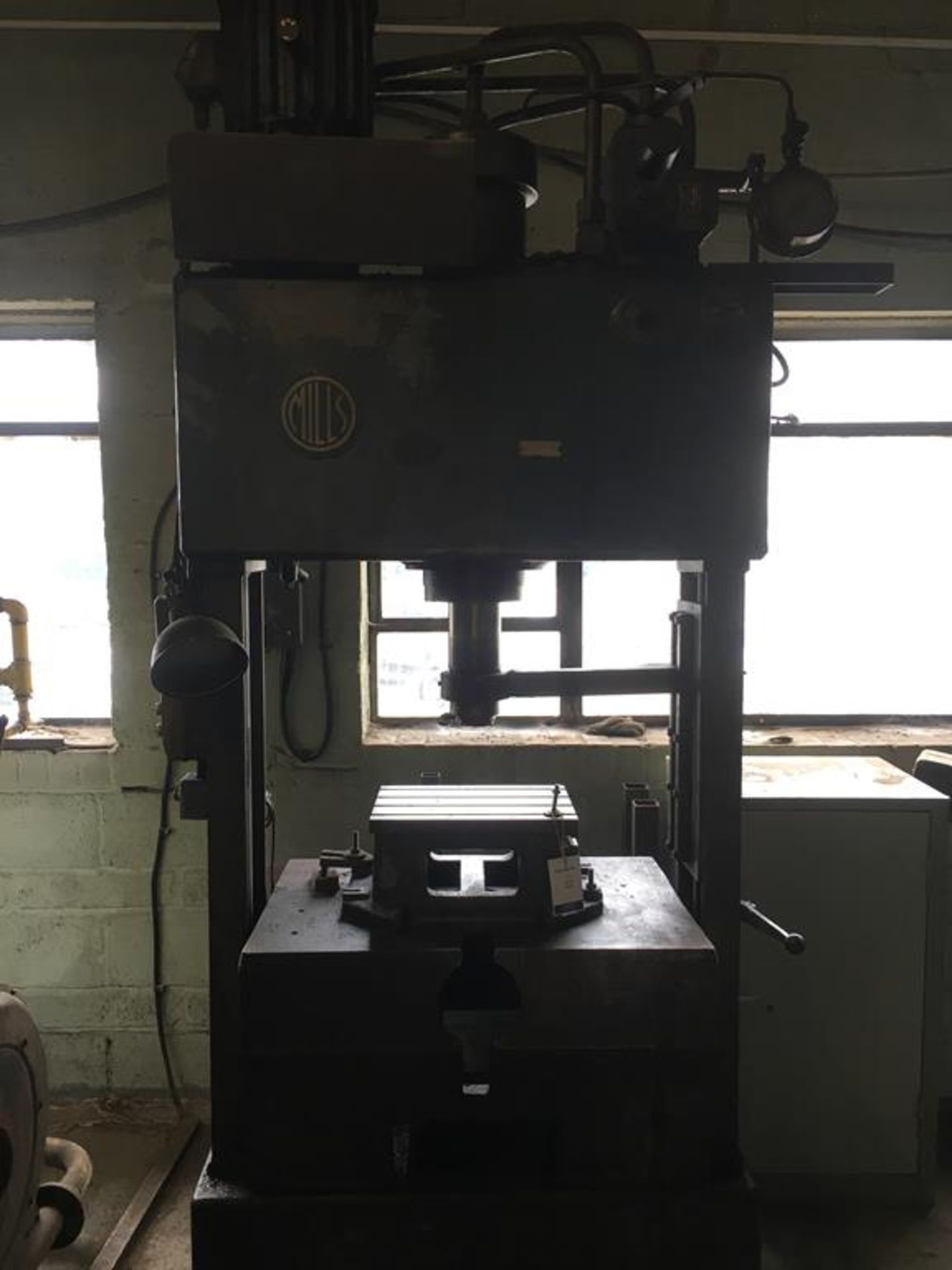 Mills Hydraulic Press - Image 9 of 13