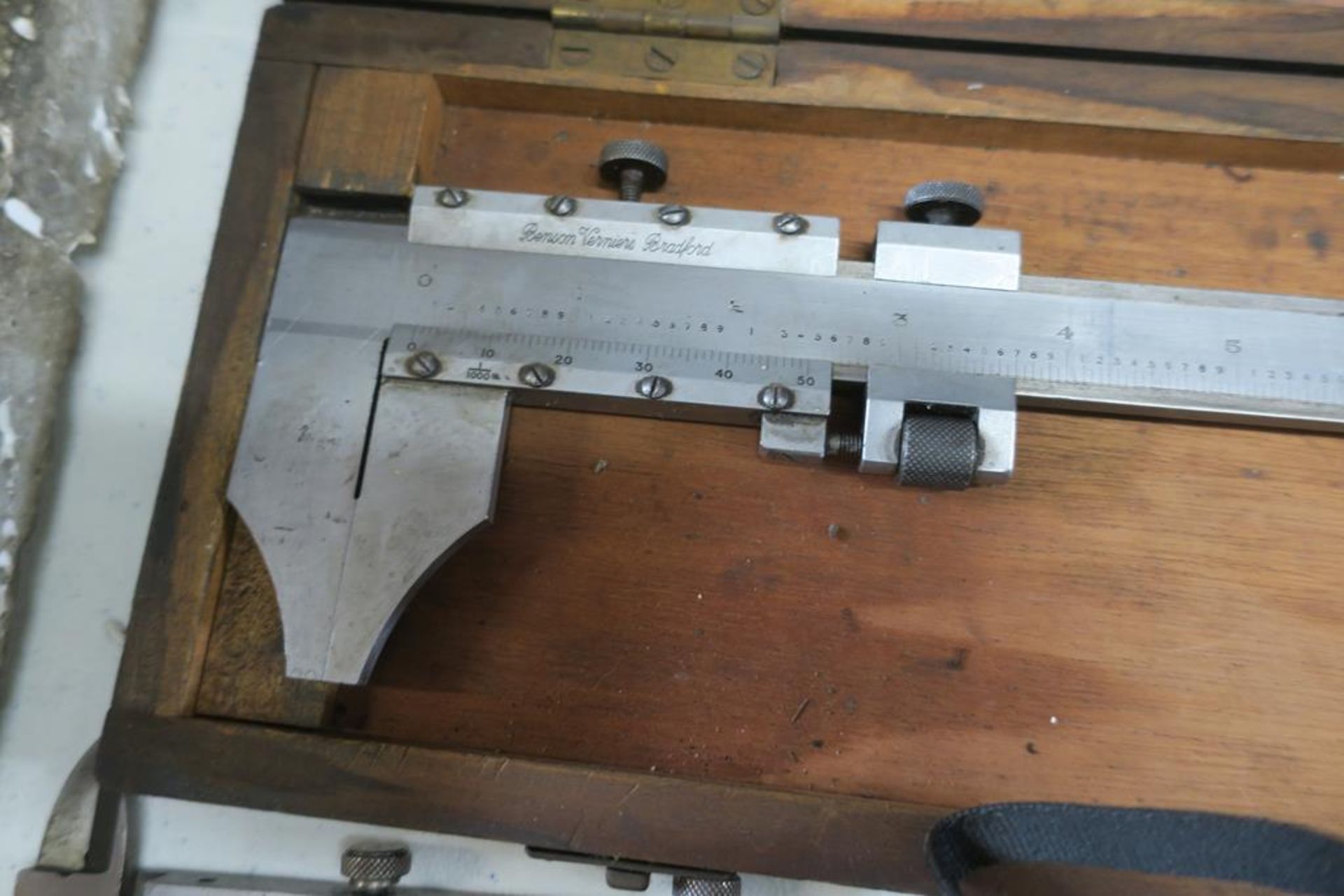 Assorted Vernier Calipers to include:- a Mitutoyo 24", Mitutoyo 12" Vertical, etc. - Image 5 of 6