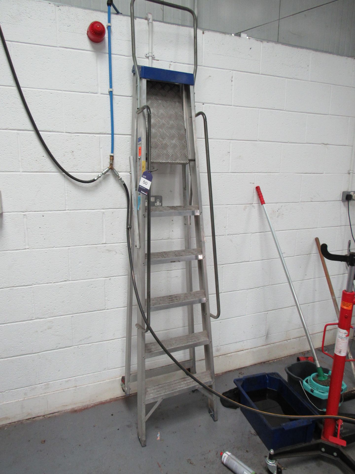 Clow 5 Tread Plus Platform Aluminium Ladder (Located at Unit 11) - Image 2 of 2