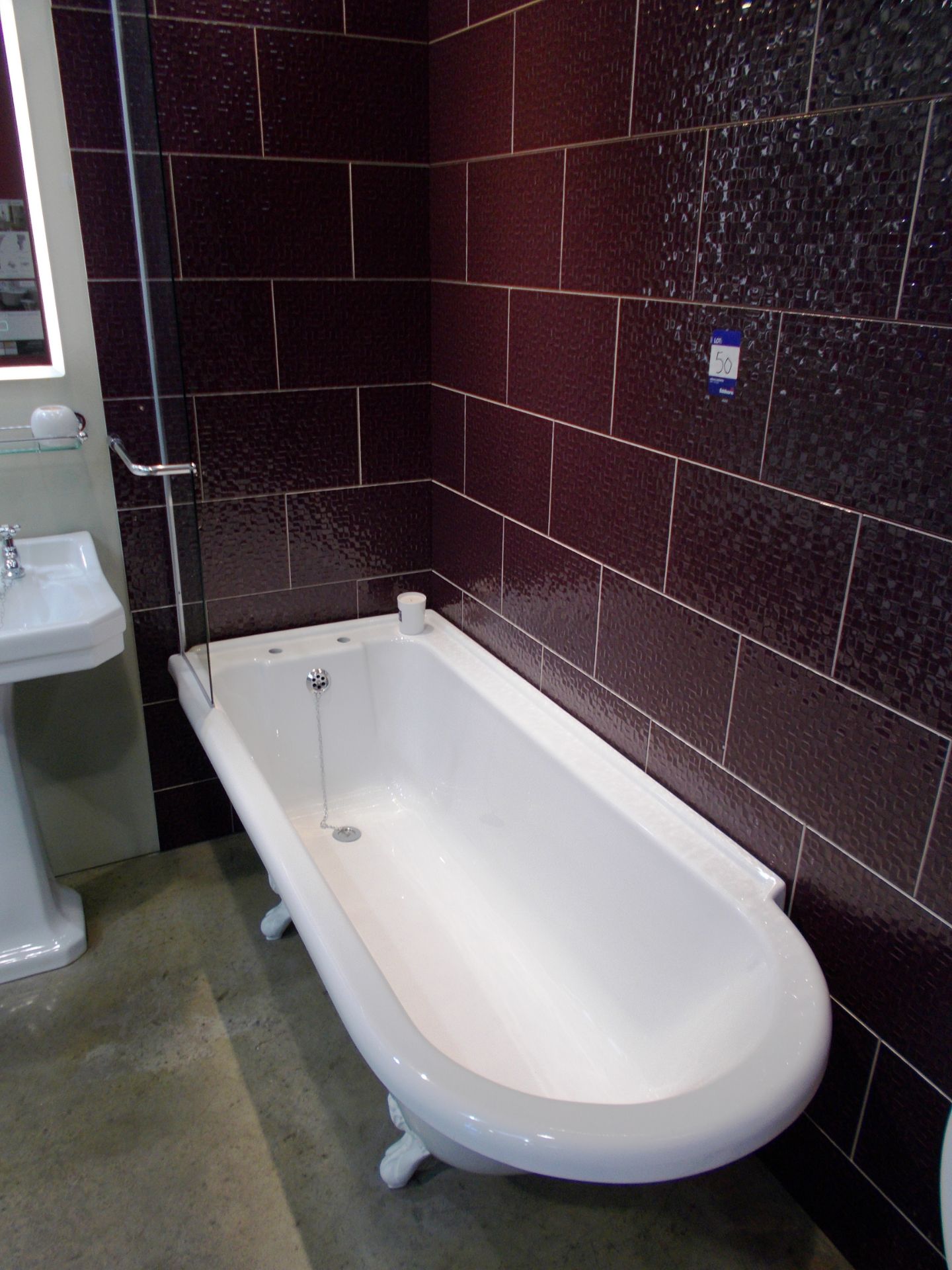 Norfolk 115 litre capacity bath, with sink and toilet. RRP £1,500 - Image 3 of 5