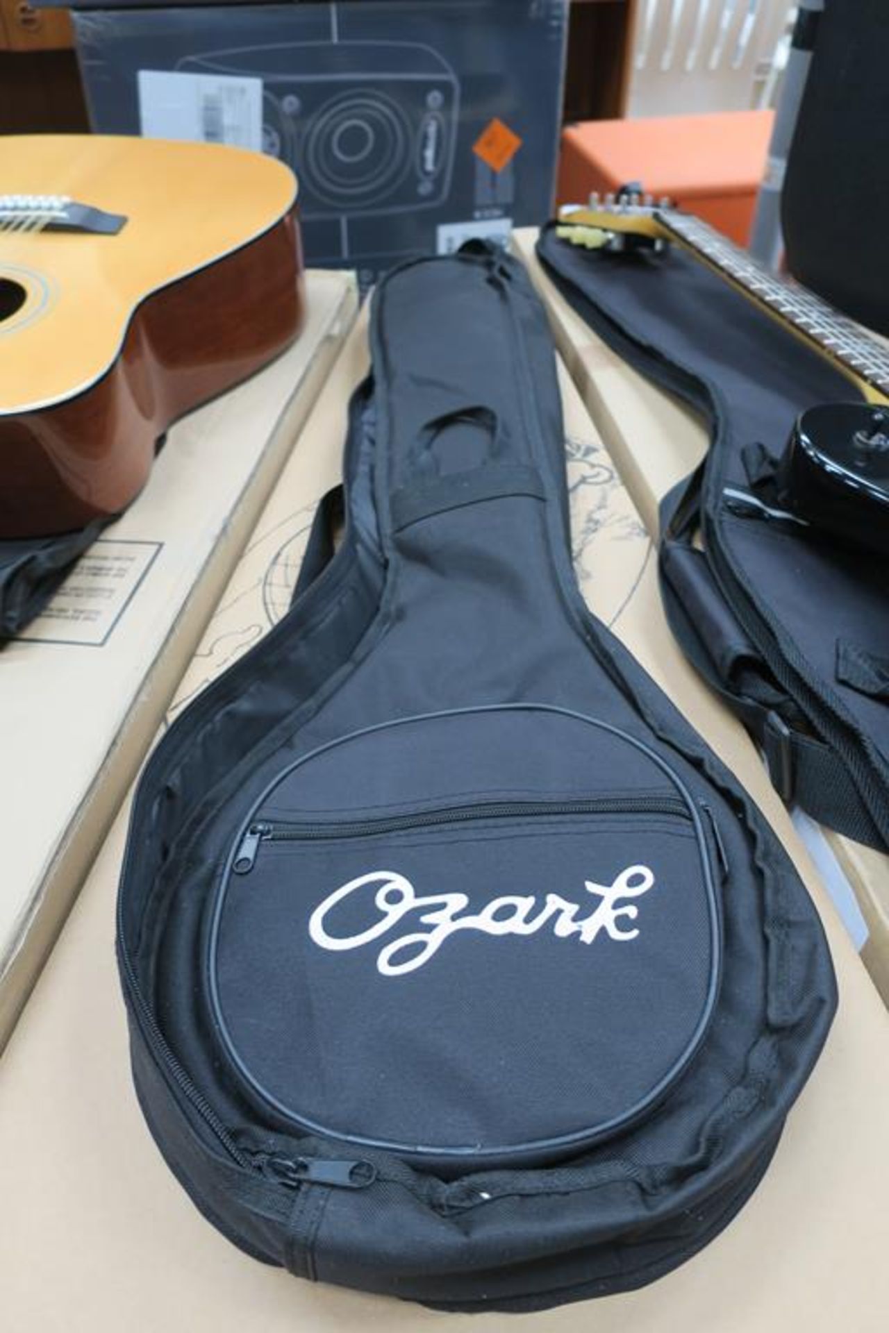 Ozark 5 String Banjo with case - Image 5 of 5