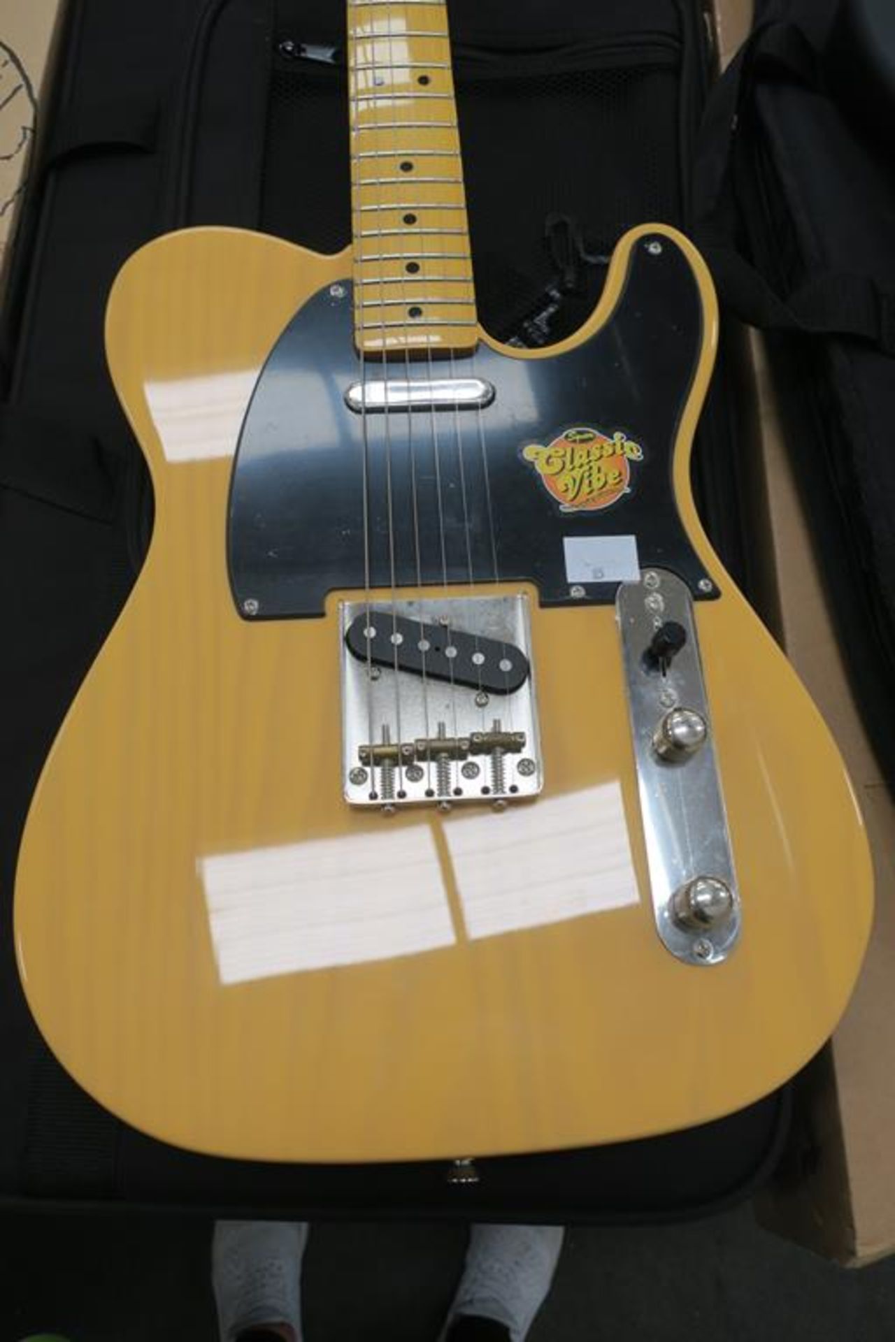 Squier Classic Vibe Telecaster with case - Image 2 of 6