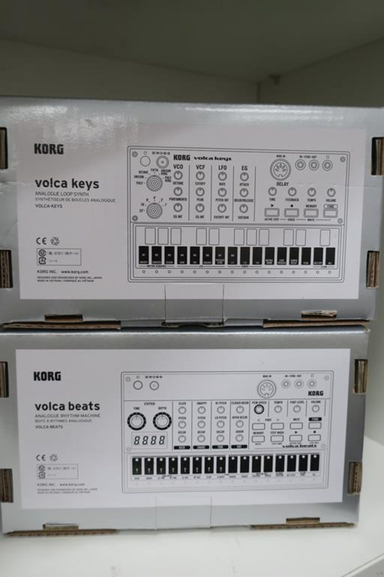 Korg Volca Beats Drum Machine, A Korg Volca Bass Analog Bass Machine, a Korg Volca Keys Analog Synth - Image 2 of 3